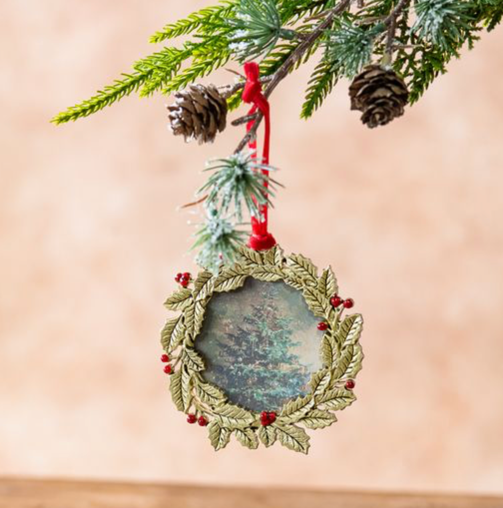 Gold Wreath Frame Ornament