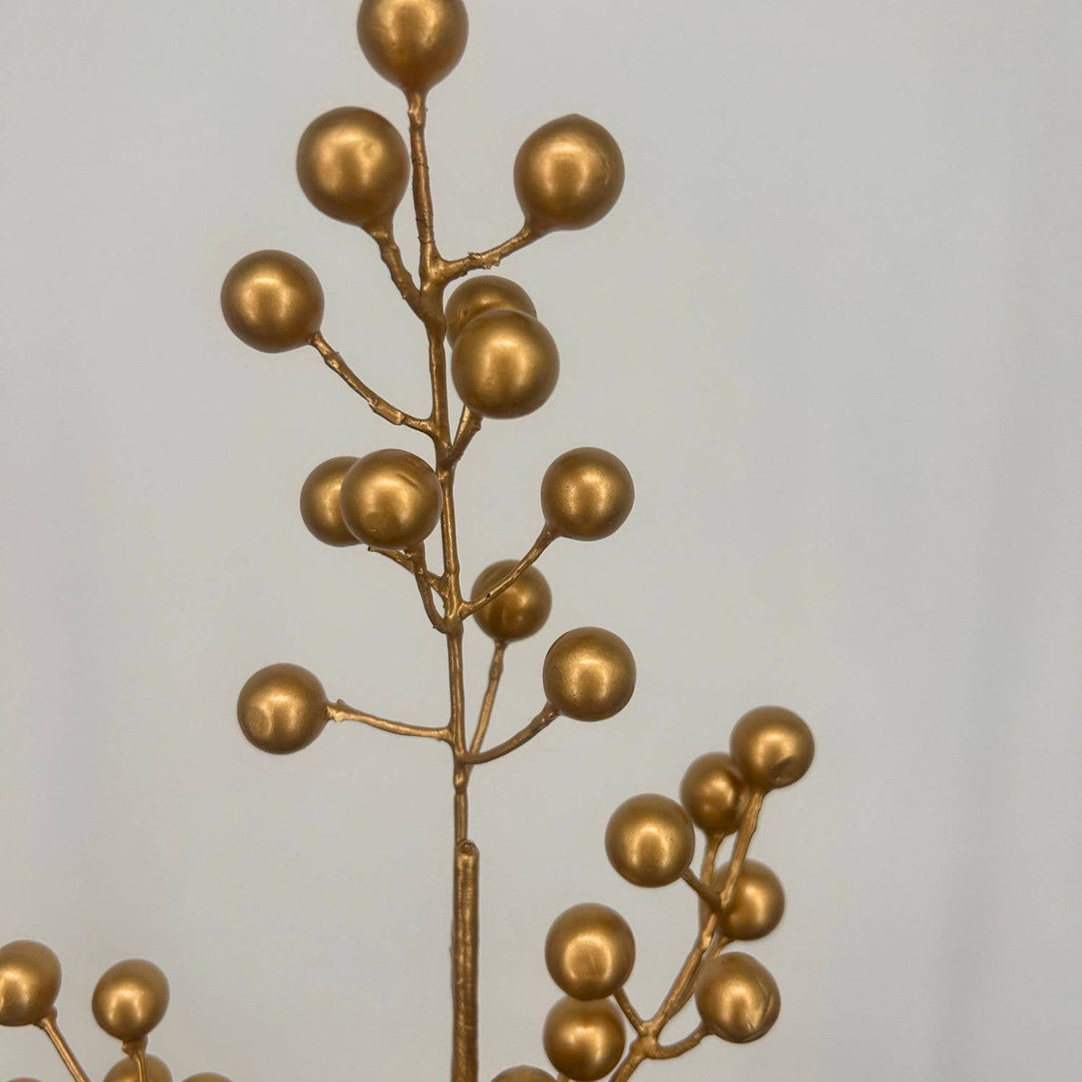 Metallic Berry Pick 18" - Gold