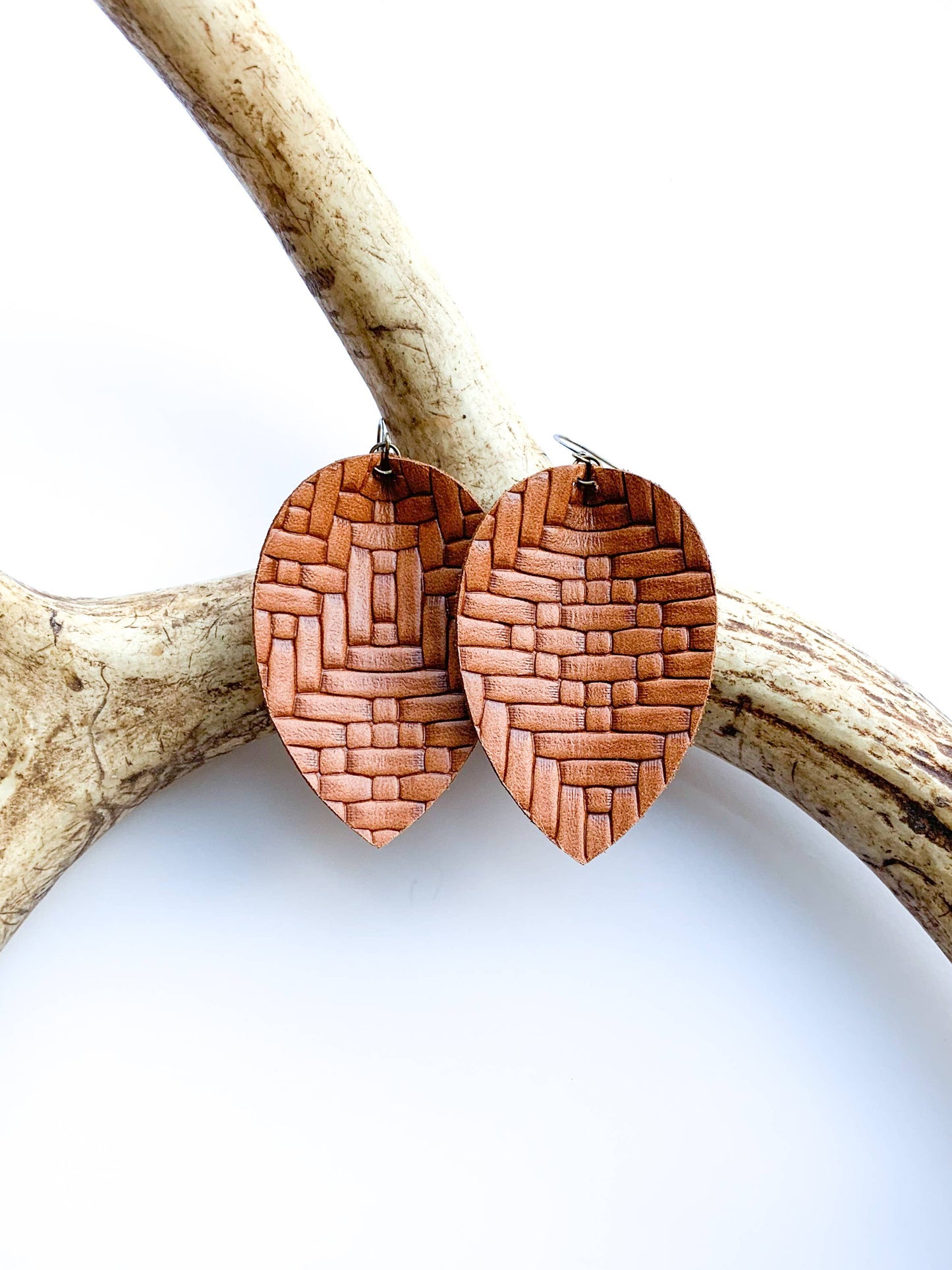 Tobacco Leather Earrings Sm.