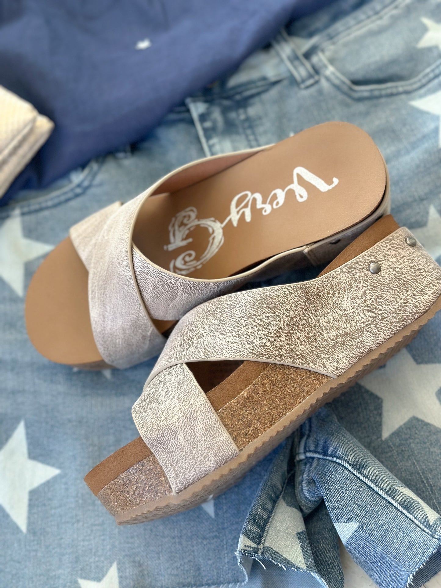 Women's slip on sandal with platform cushioned wedge Color-Gold metallic