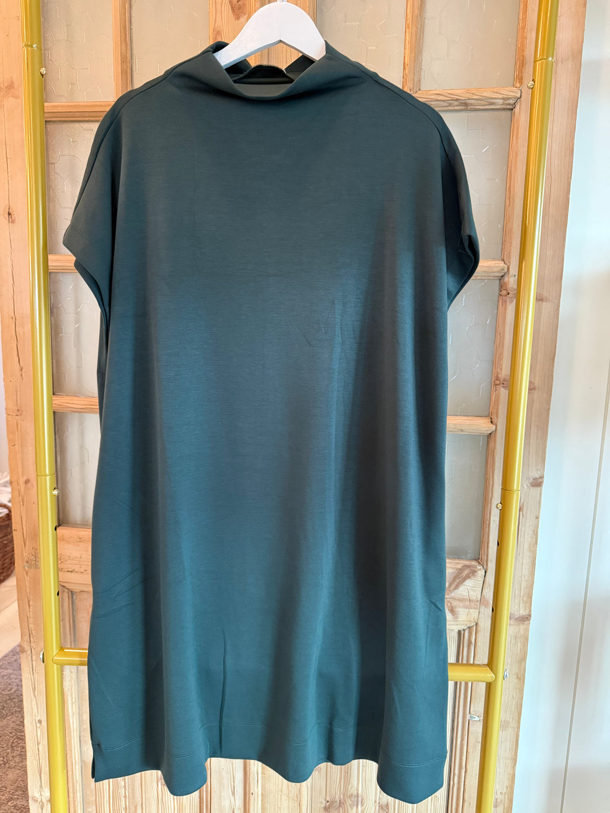 Evergreen Luxe Turtleneck Dress – Curvy