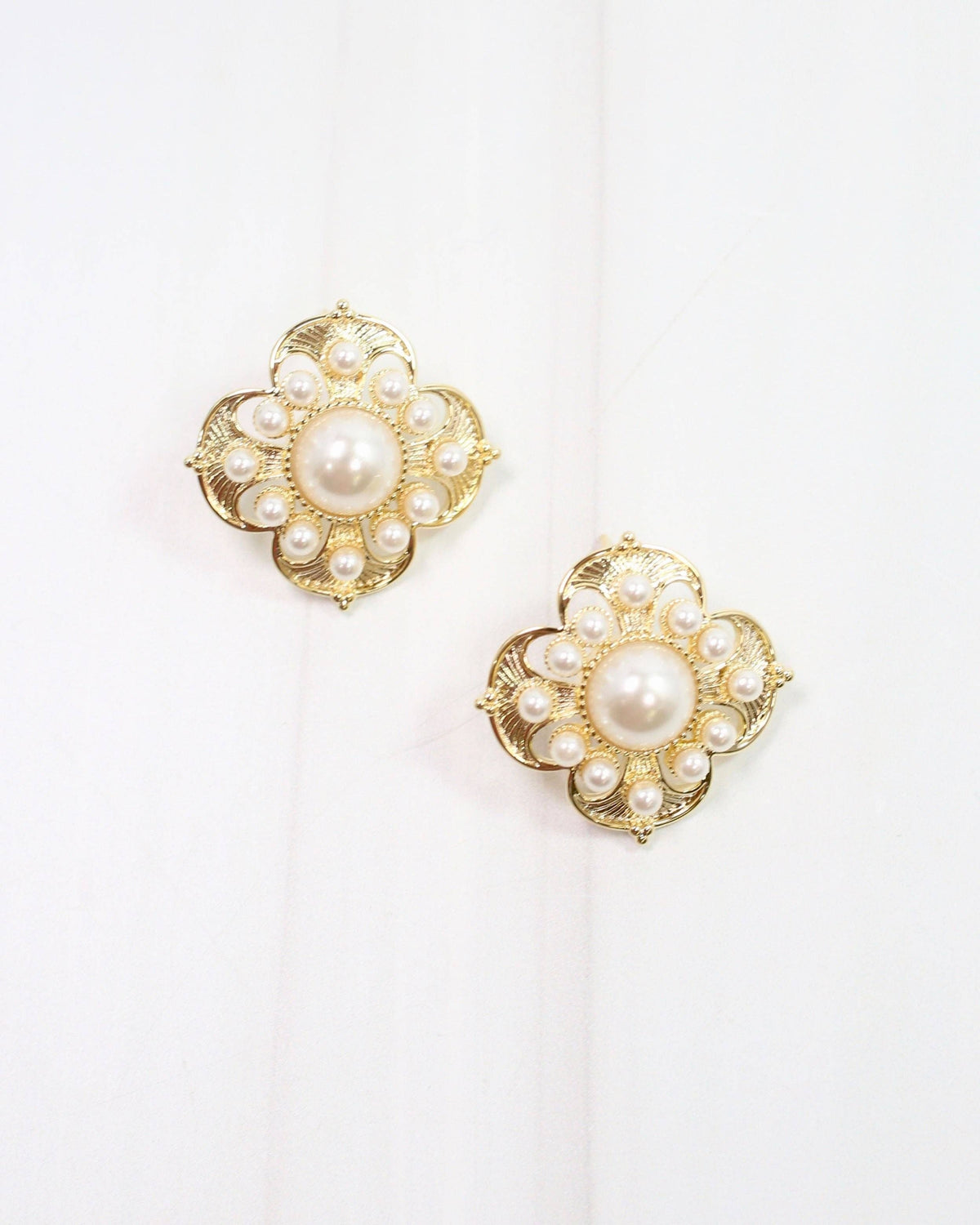 Abagayle Pearl Earring Gold