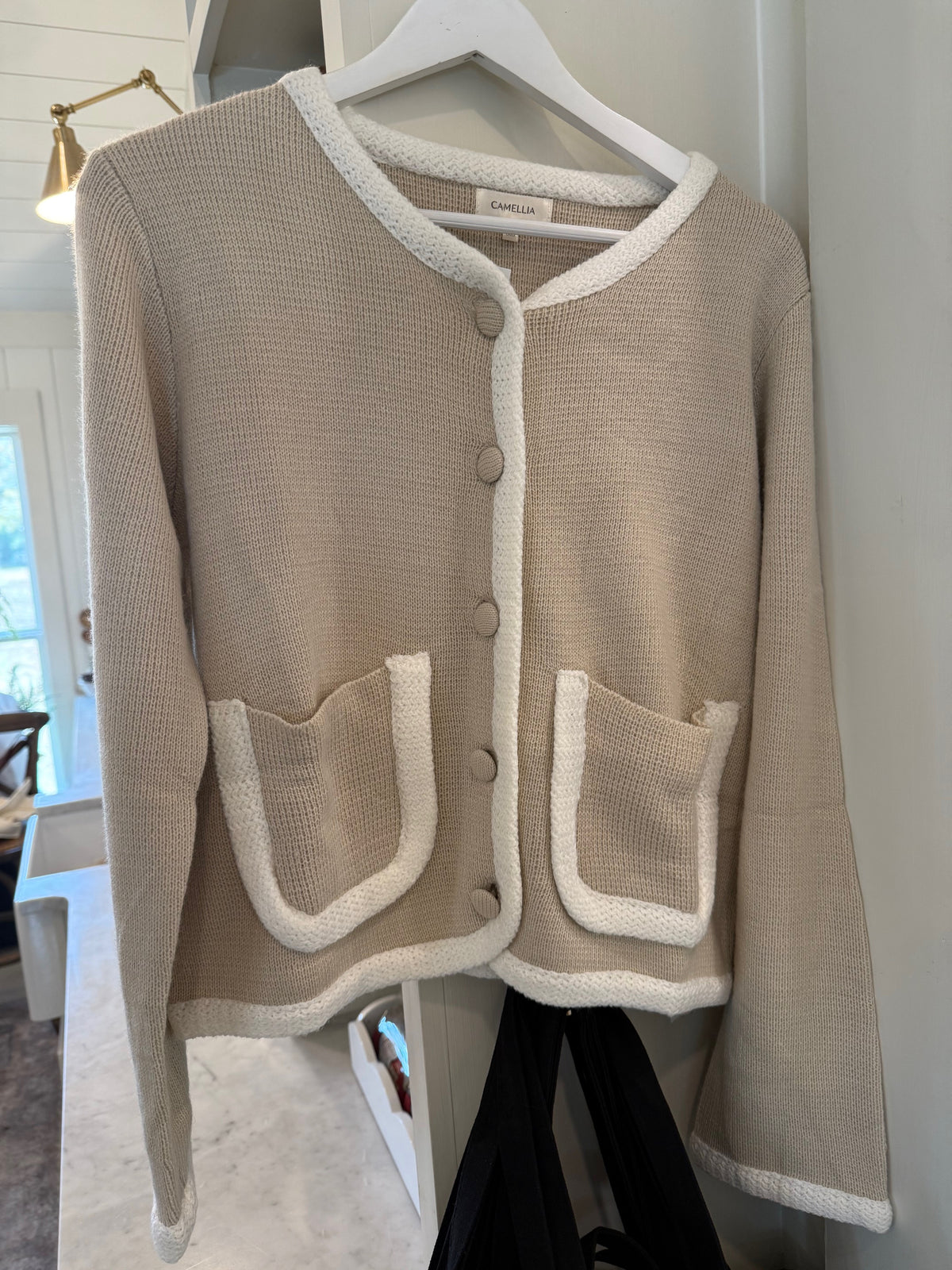 Chic Contrast Trim Knit Cardigan