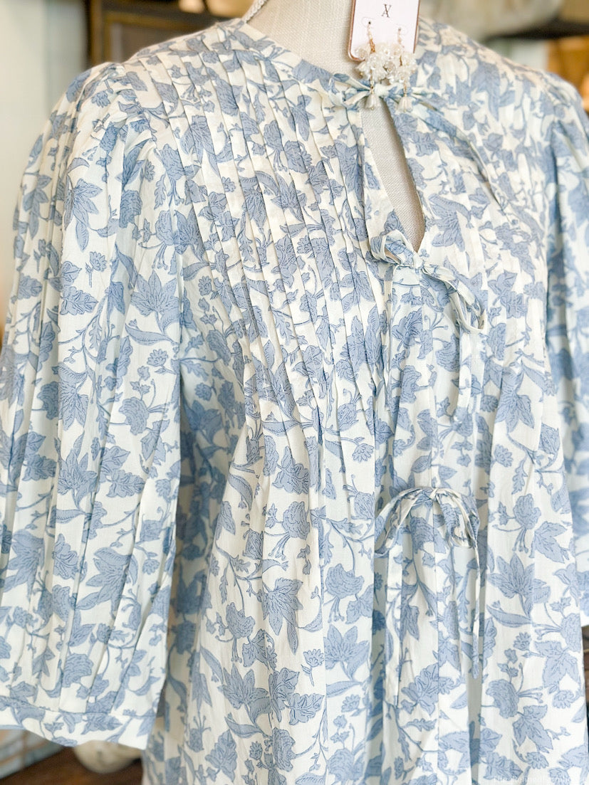 Blue Floral Print 3/4 Sleeve Top