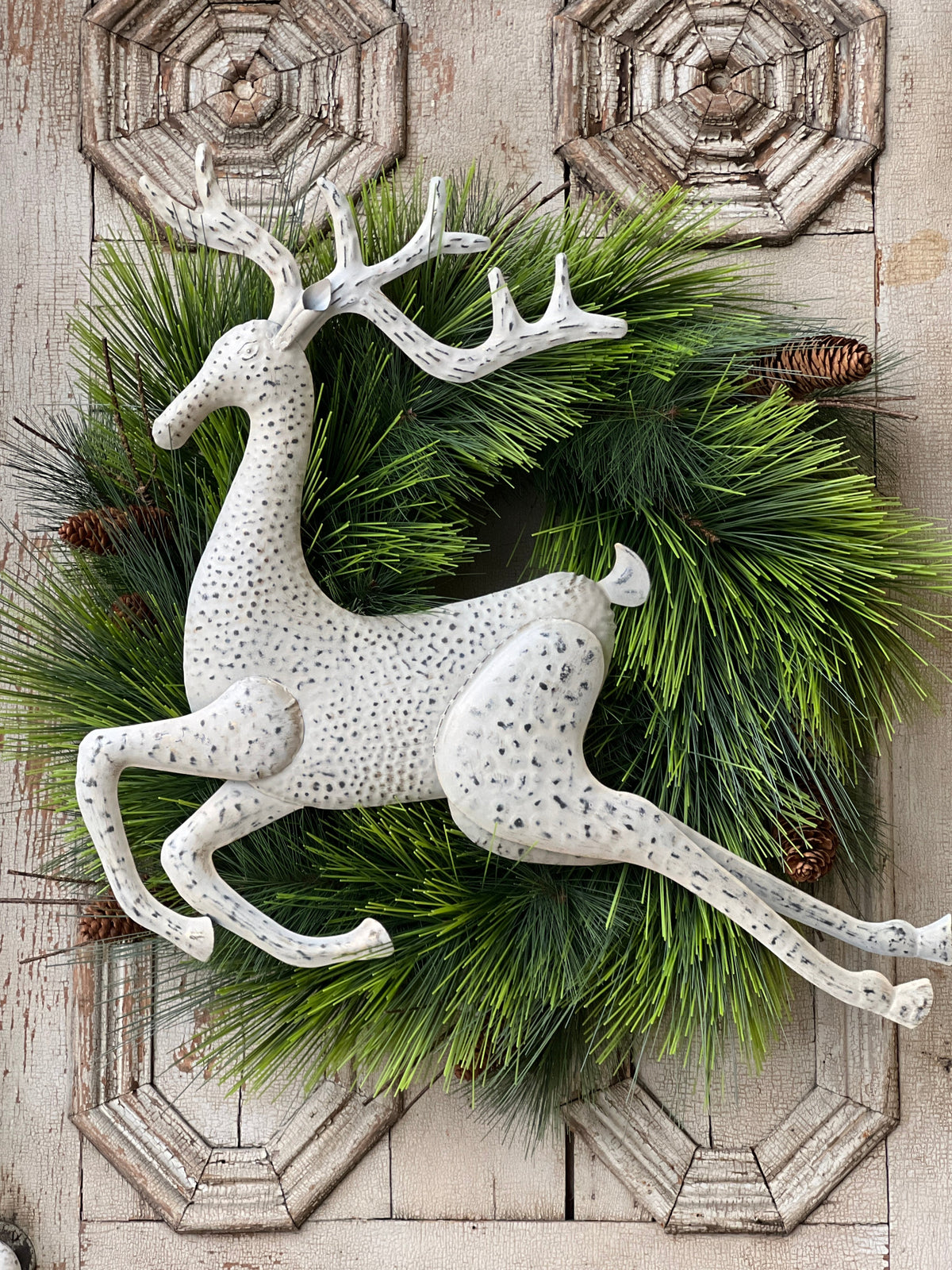 Flying Caribou | 22" | Cream