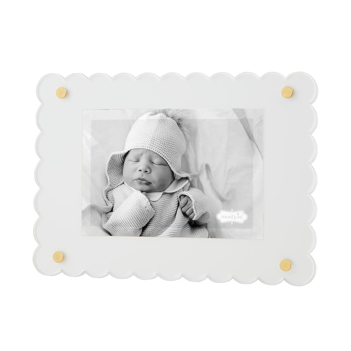Scallop Acrylic Frame White