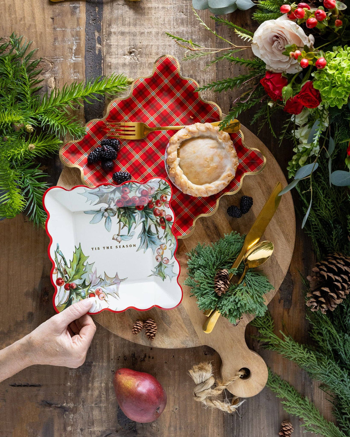 TIS1240 - Holly Square Scalloped Plate