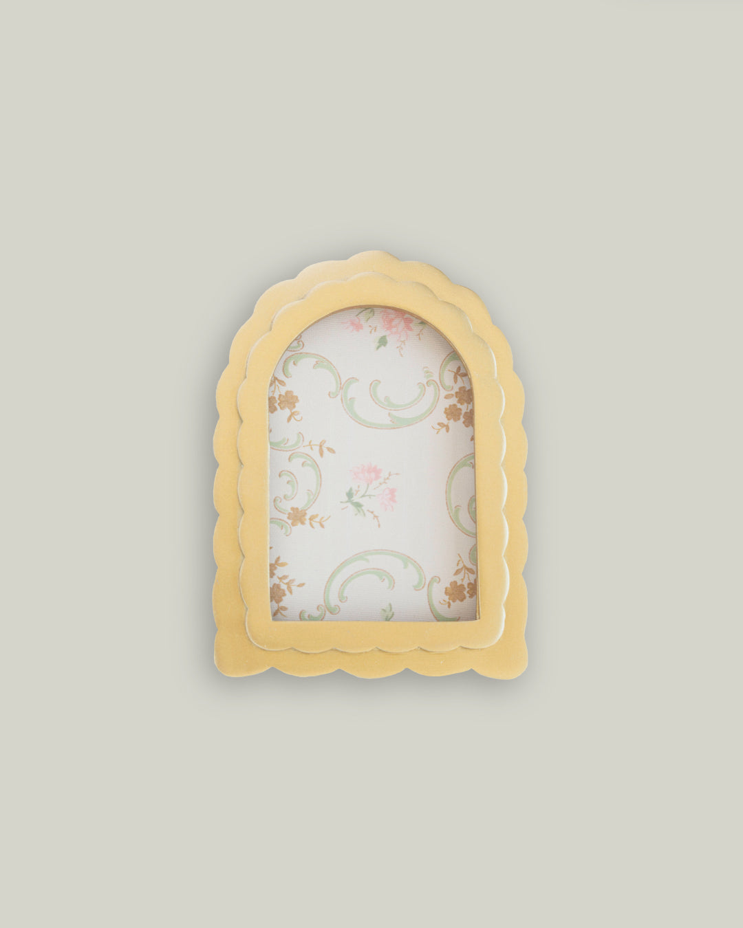 Scallop Gold Arch Frame