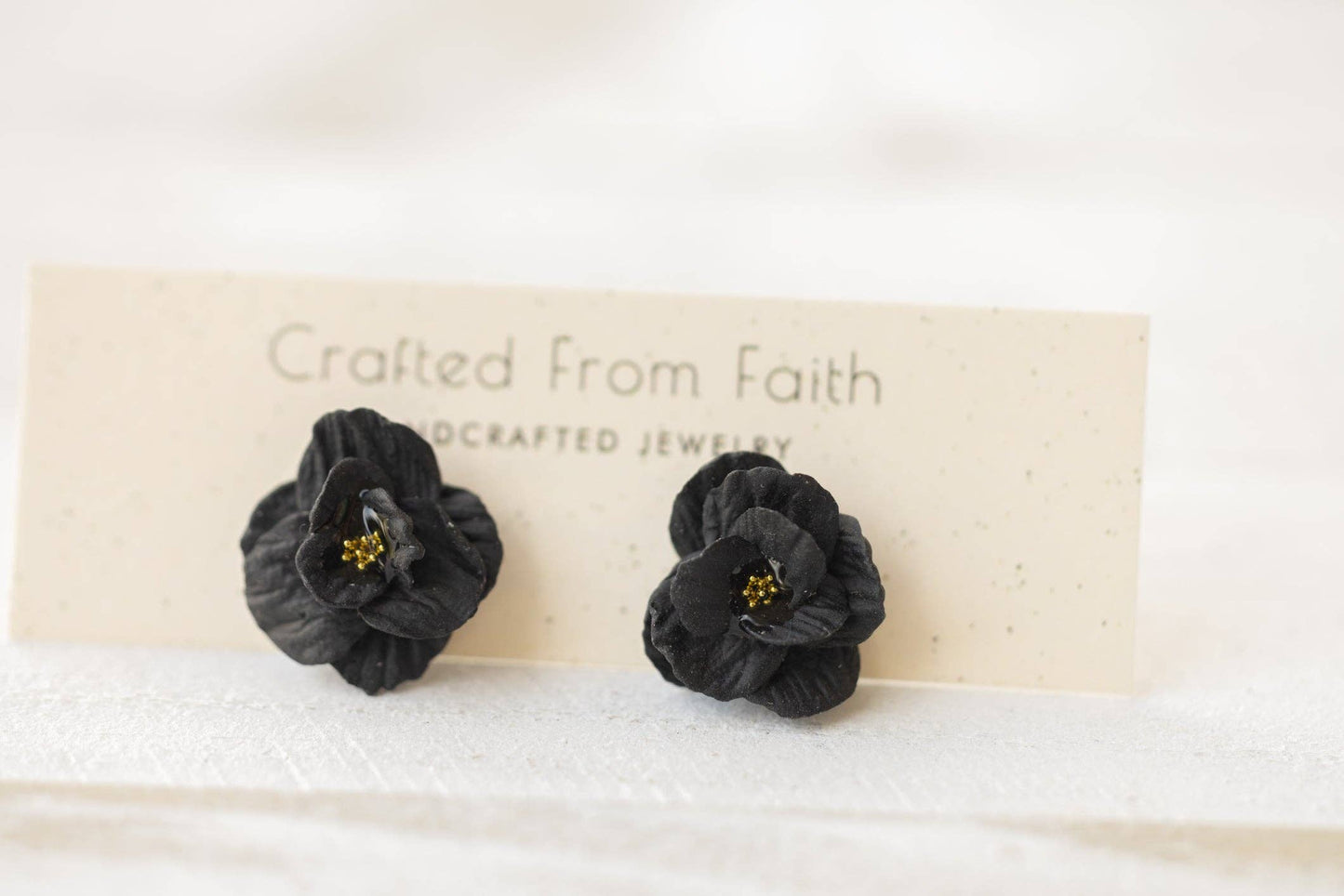 Botanical Studs: Black