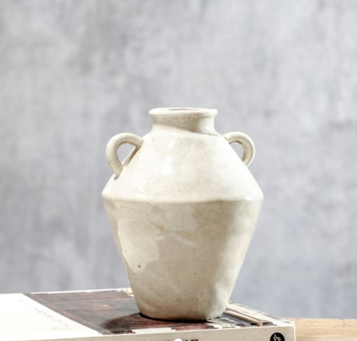 Cream Handle Vase 7"