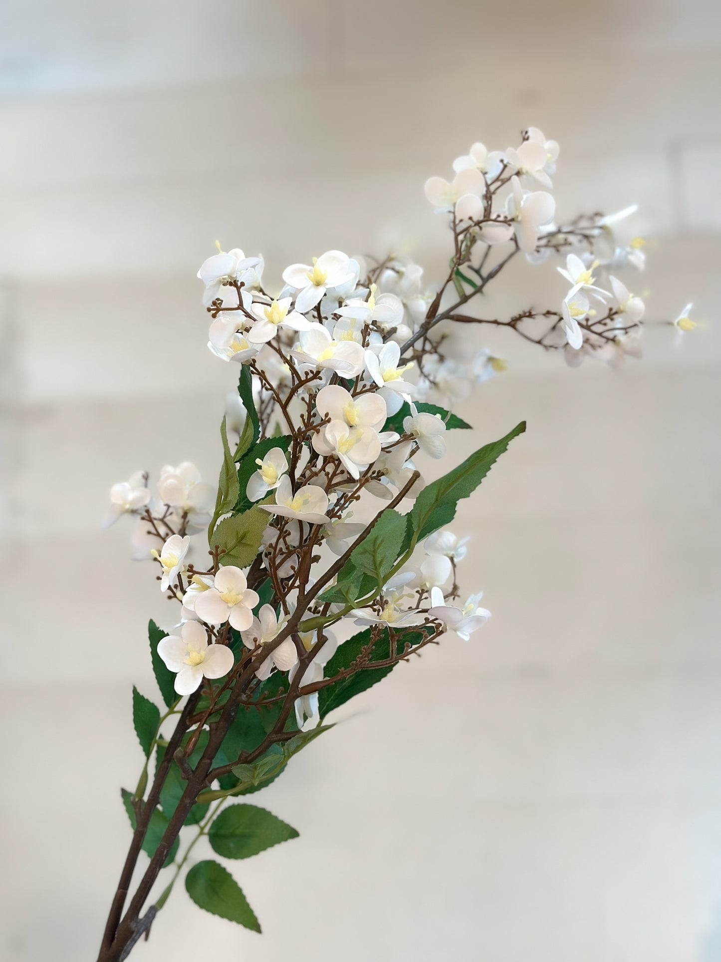 32" Canterbury Hydrangea/White