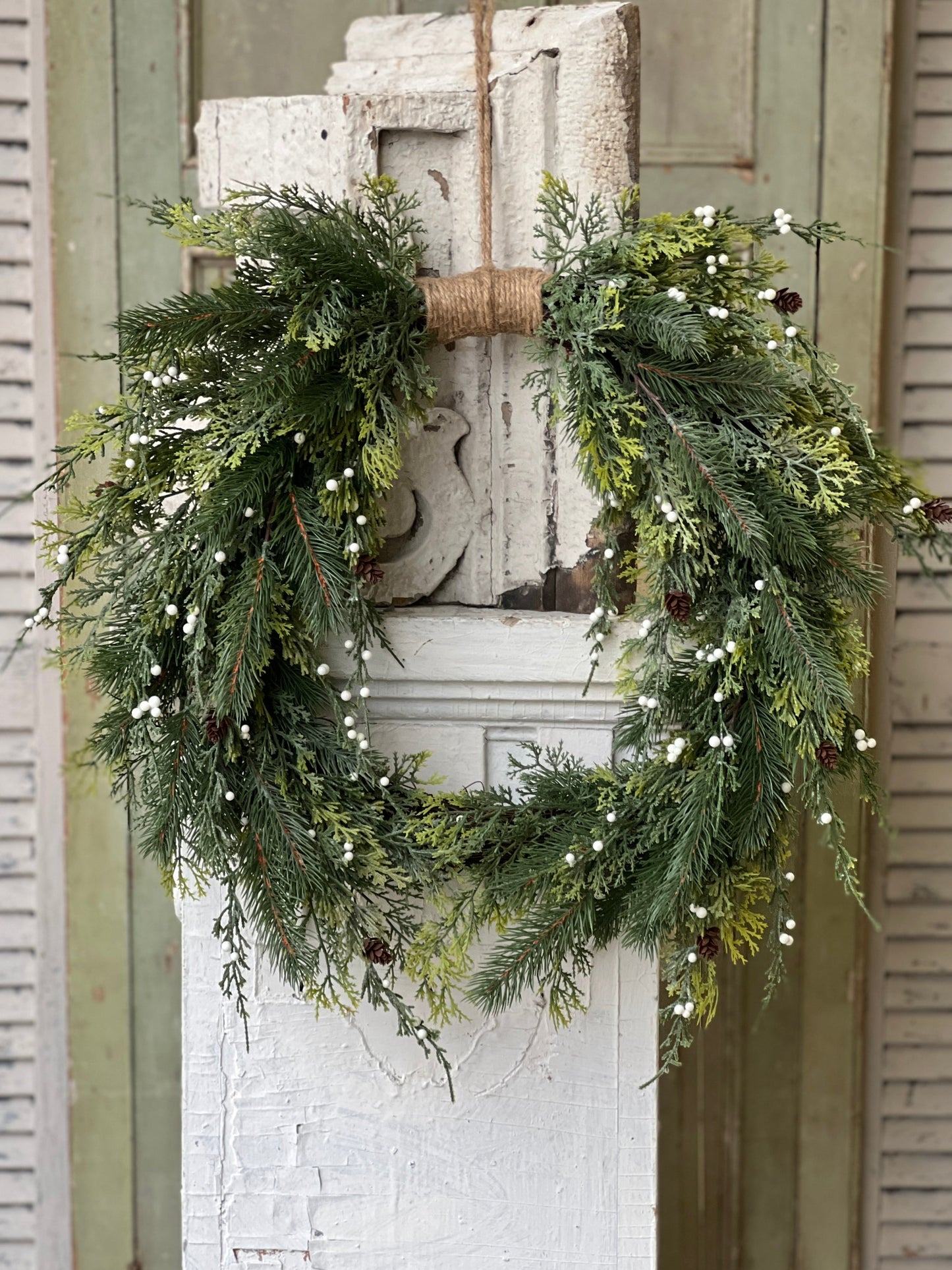 Starry Night Cedar Wreath | 24"