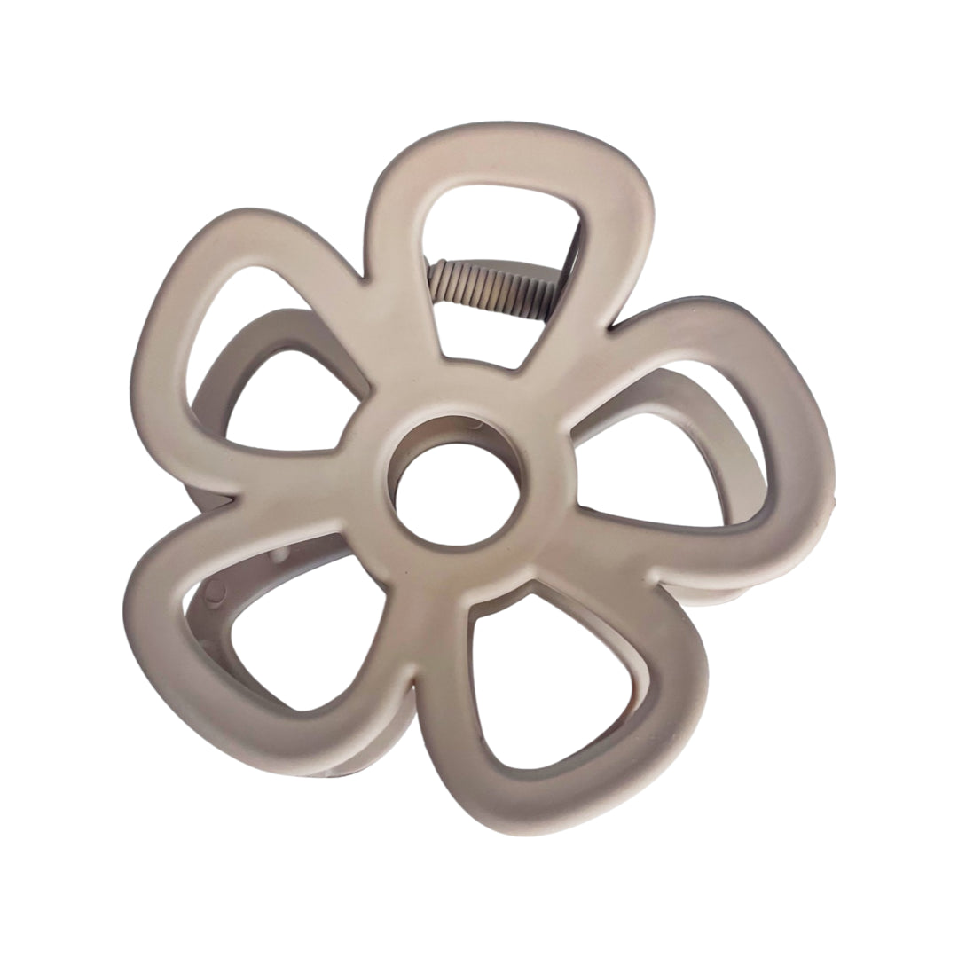 Cream Daisy Cutout Flower Claw Clip