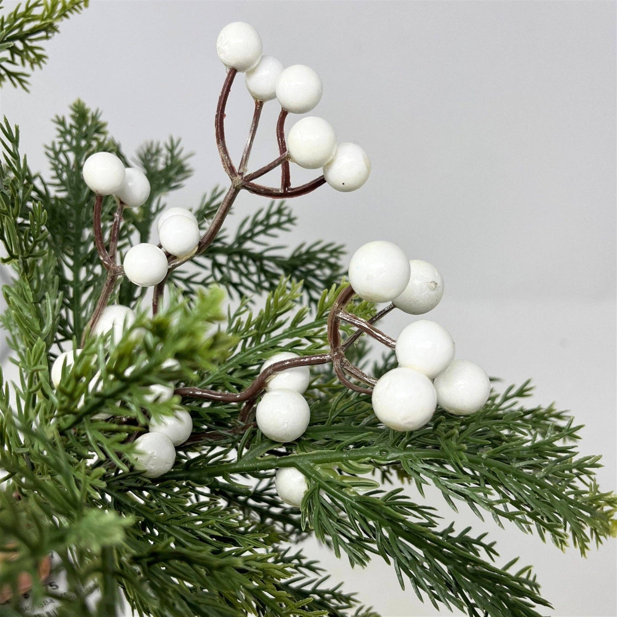11.5" Fresh touch Cedar Pick w/ Cream Berries