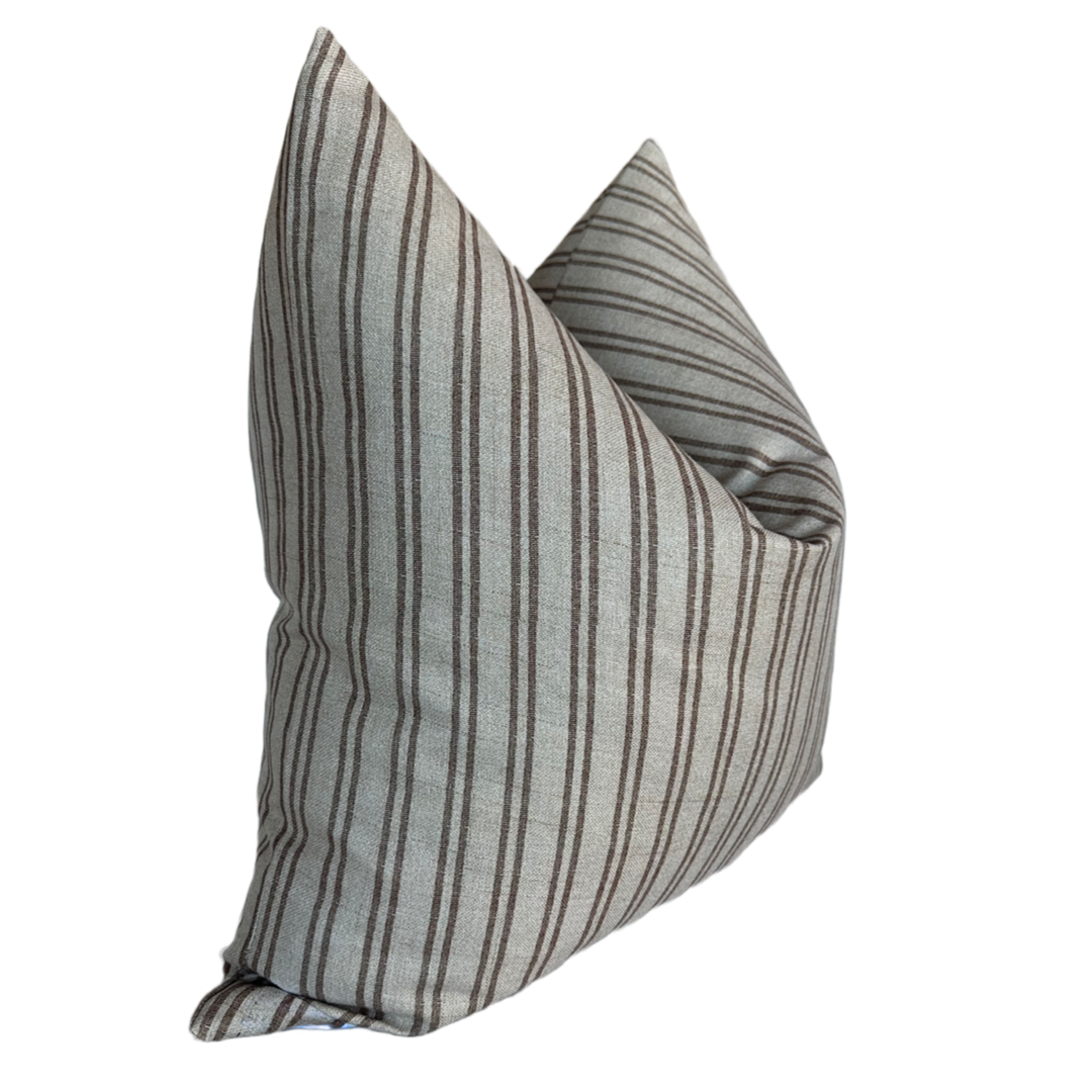 Daisy Down Pillow