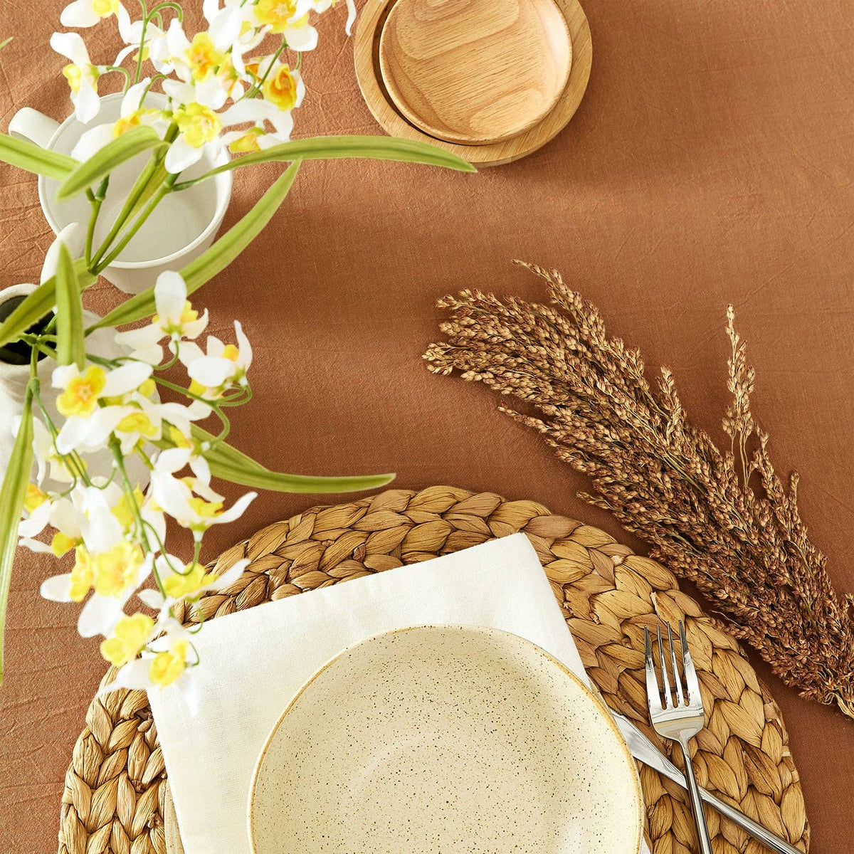 Corcovado Tablecloth (Cinnamon): 60" round