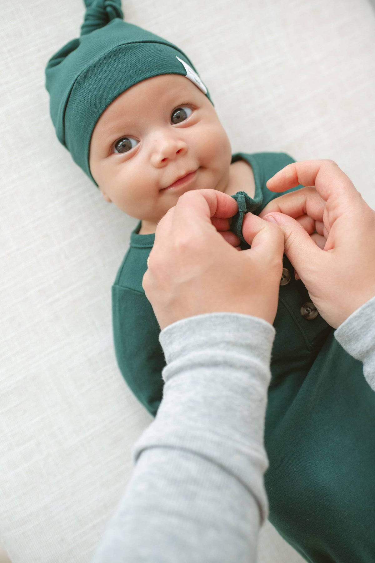 Baby Organic Knotted Gown + Top Knot Hat | Forest Green