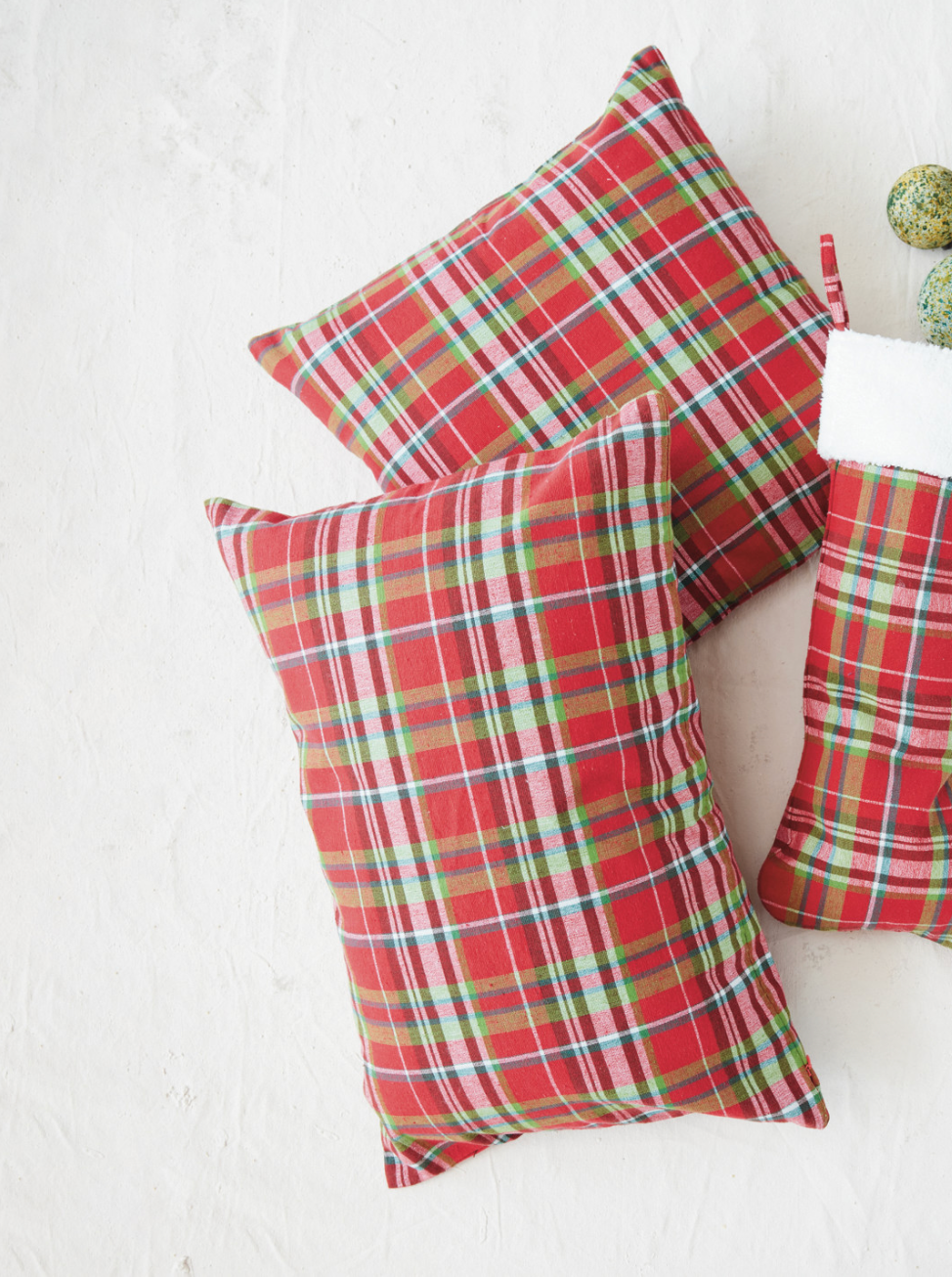 Lumbar Pillow with Tartan Plaid Pattern