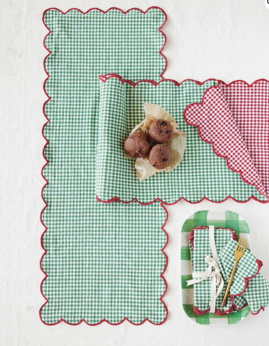 Scalloped Two-Sided Table Runner with Stitched Edge