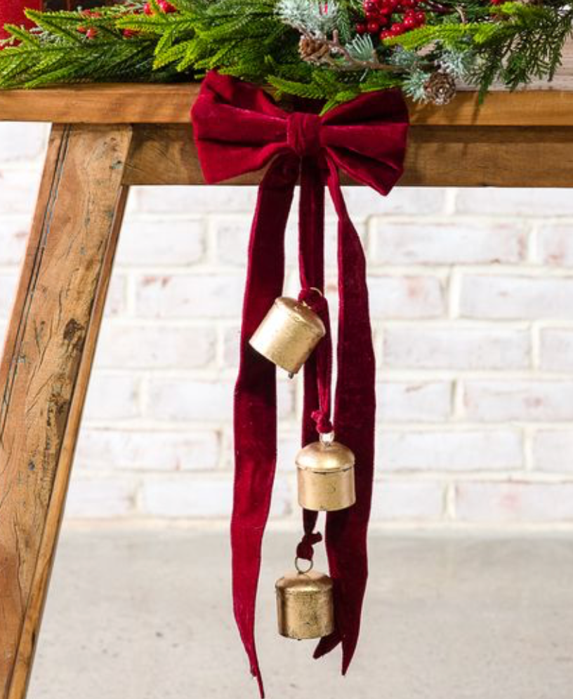 23" BURGUNDY VELVET 3 BELL HANGER
