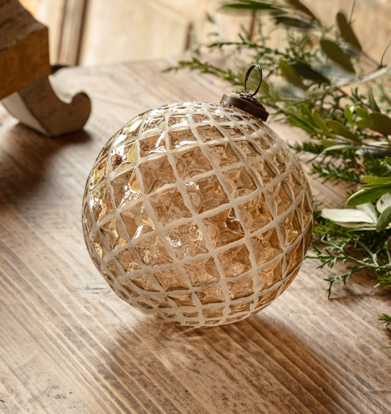 SPIRALED DIAMOND FROZEN GLASS 5" ORNAMENT