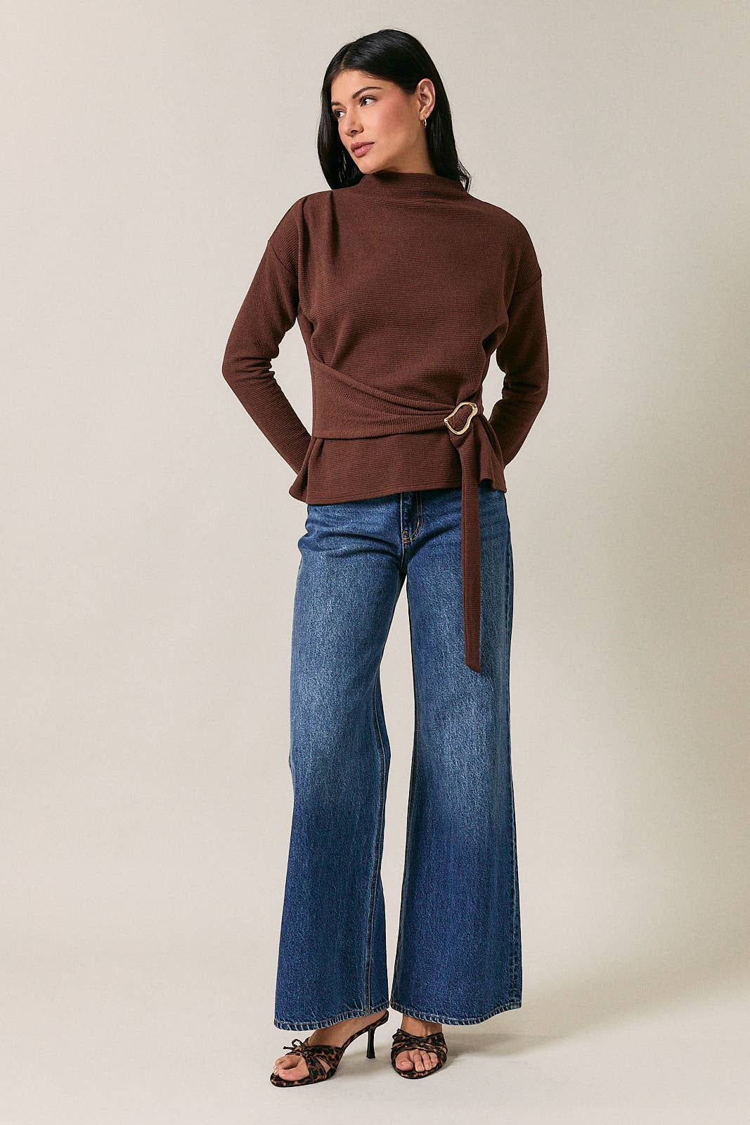 MOCK NECK LONG SLEEVE BELTED DETAIL TOP: Brown, M