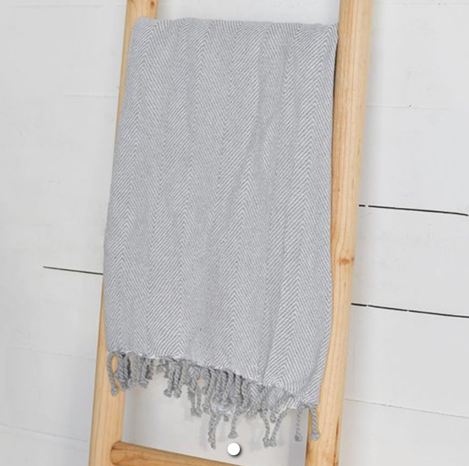 Zig Zag Throw | 50x60