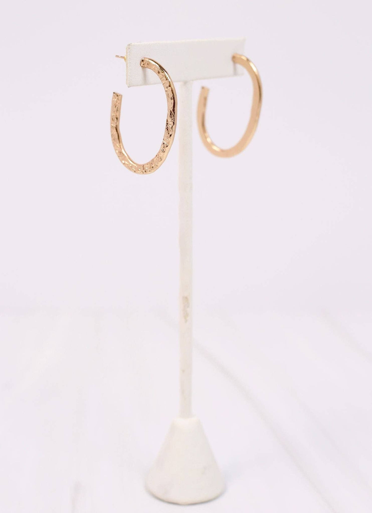 Chevre Hammered Hoop Earring GOLD: Default