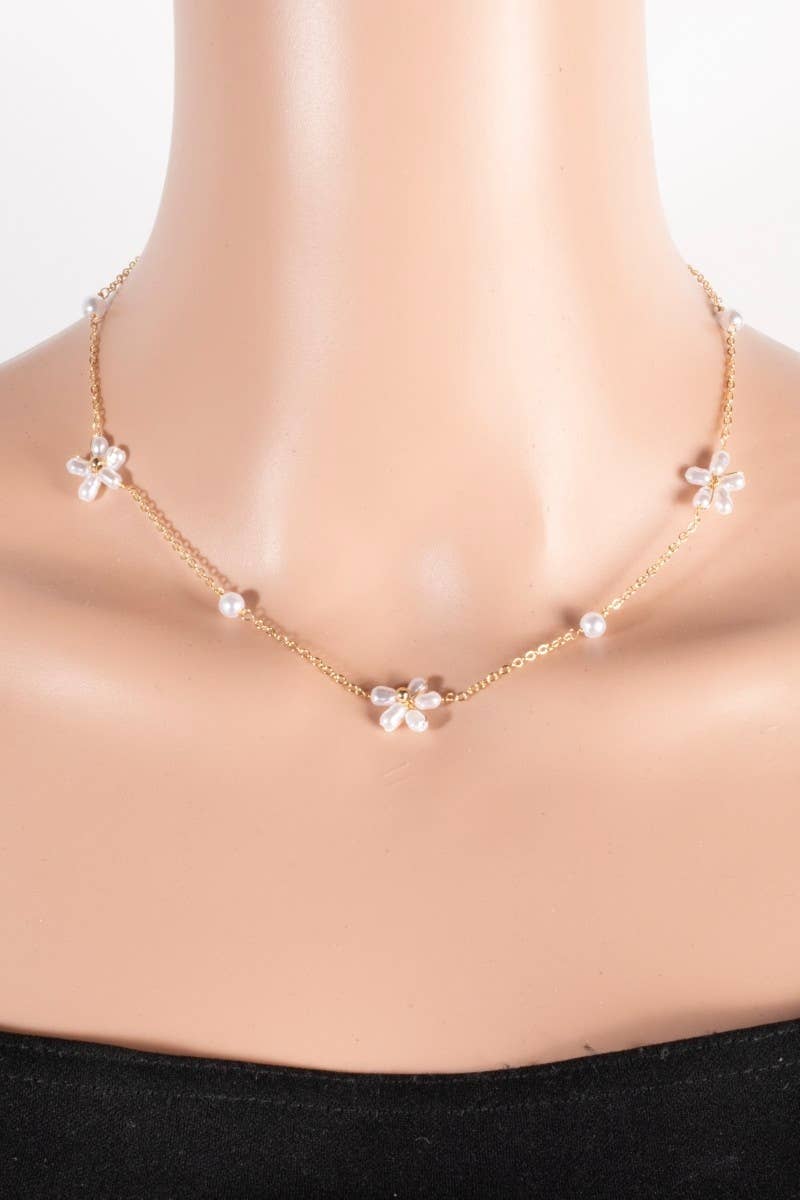 Mixed Pearl Beads Station Chain Necklace: GDCRM