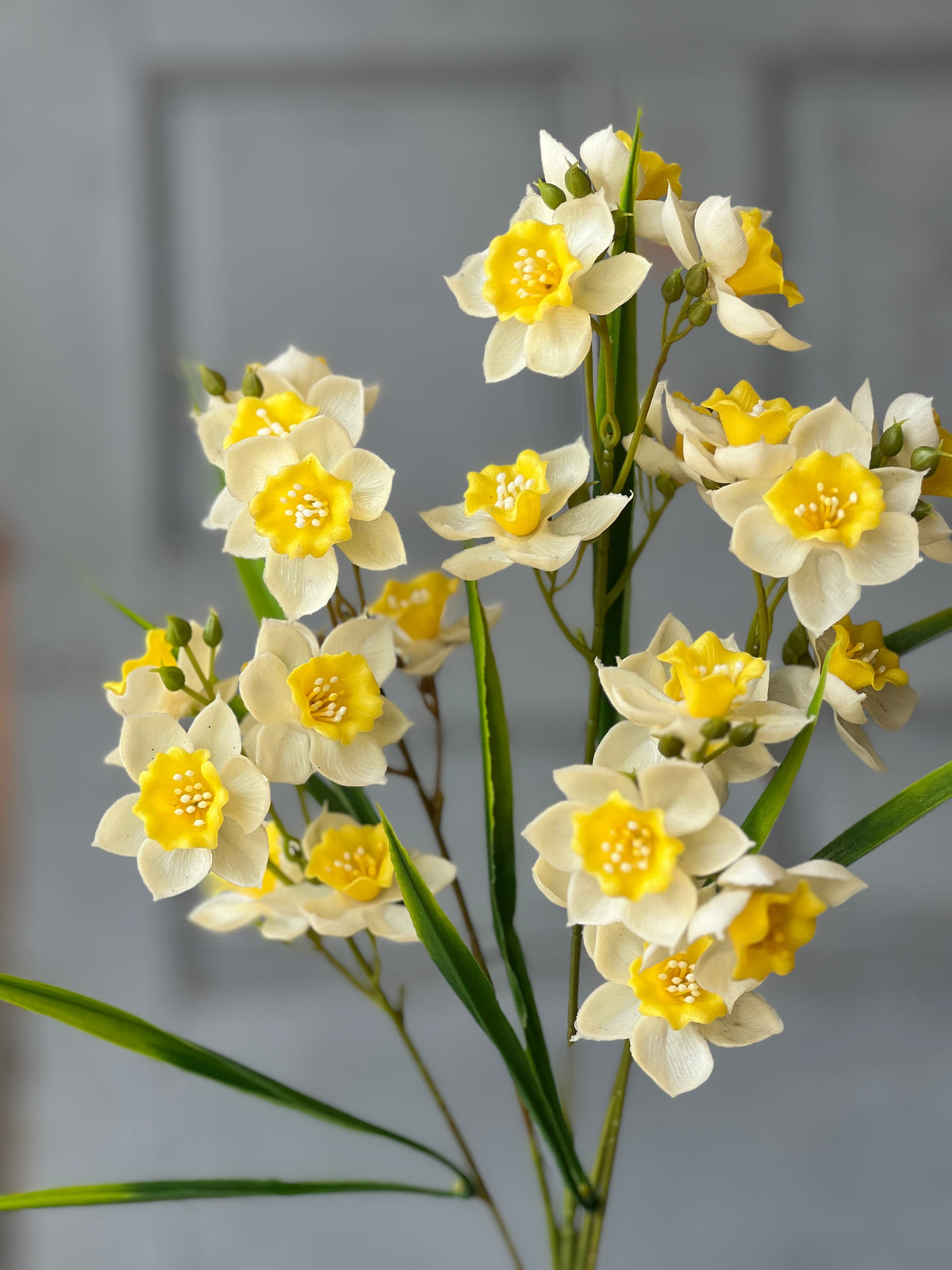 Daffodil Lane Spray | 31.5"