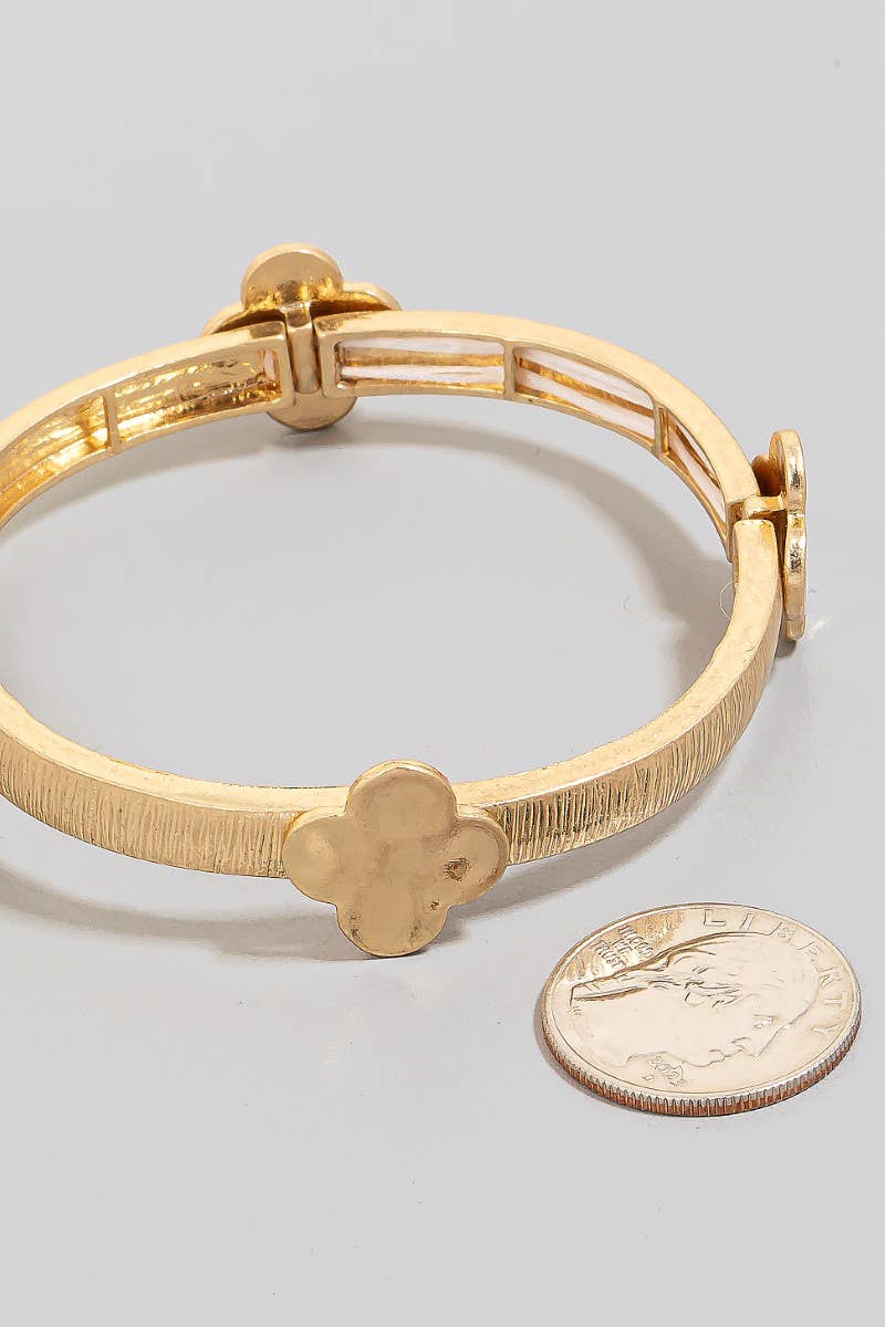 Textured Metallic Clover Charms Elastic Bangle Bracelet: WG