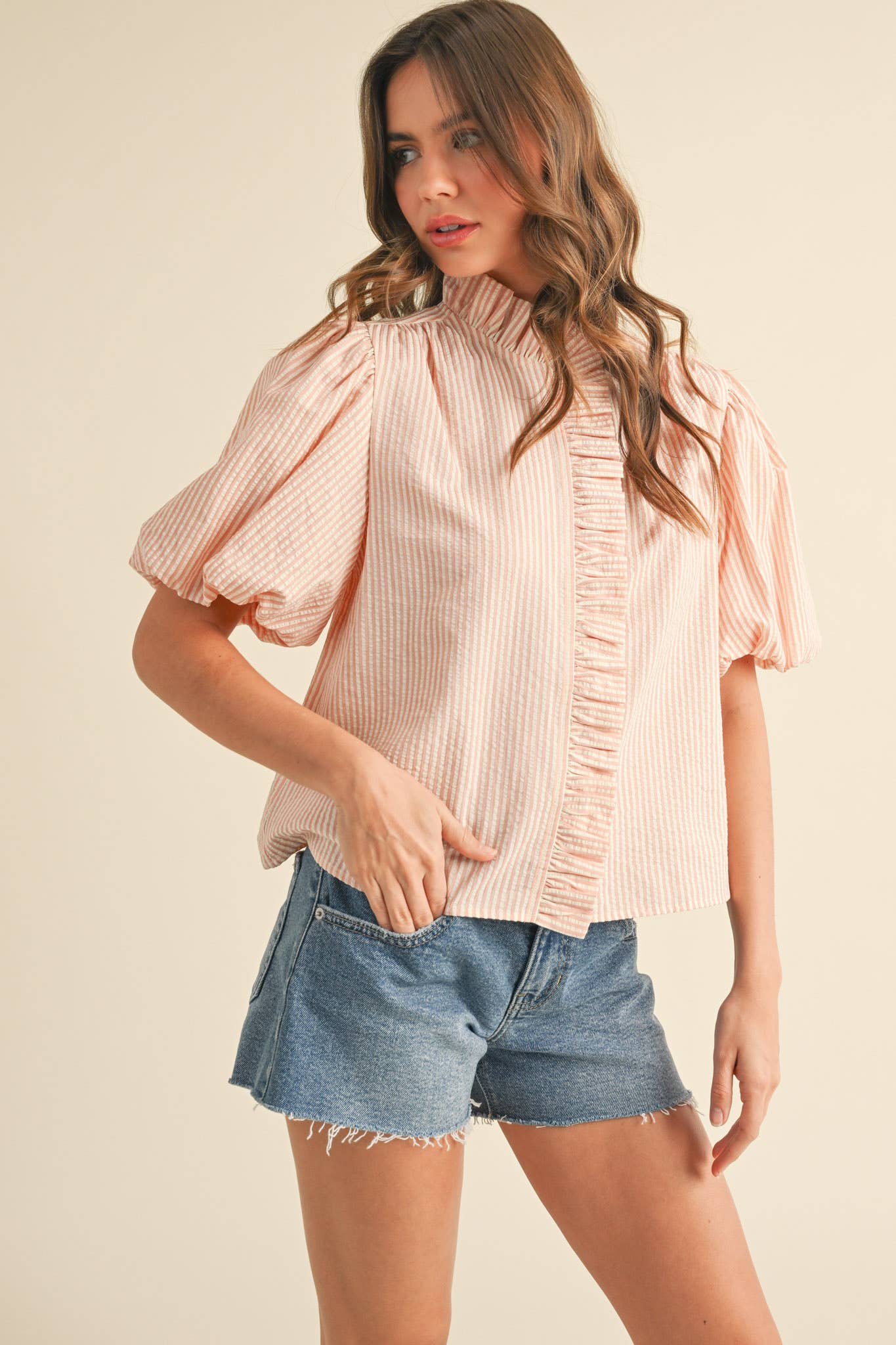 STRIPED RUFFLE BUTTON DOWN TOP MTP3750: PEACH CORAL, L