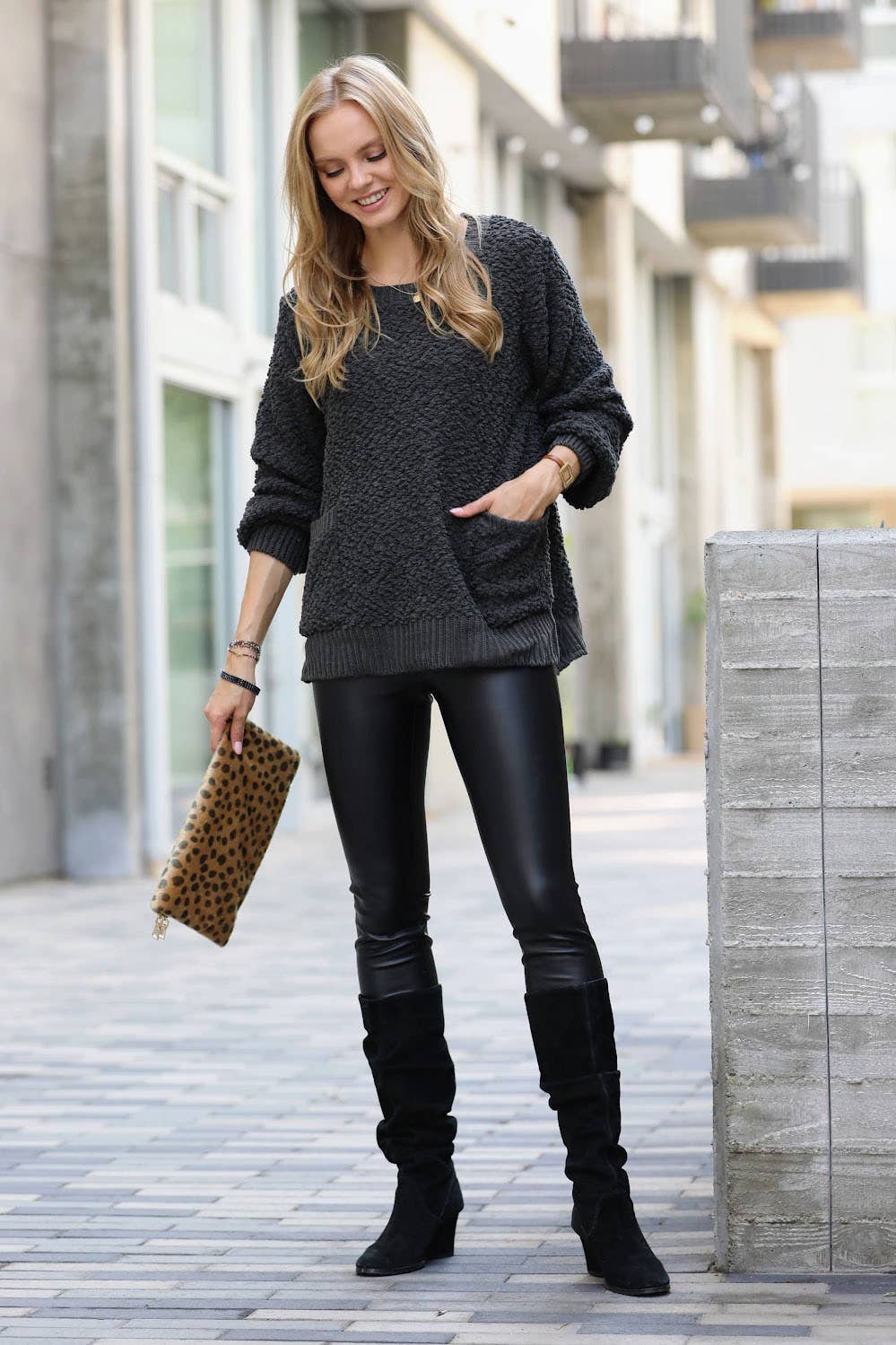 XS-ASH POCKET POPCORN SWEATER WITH SIDE SLITS