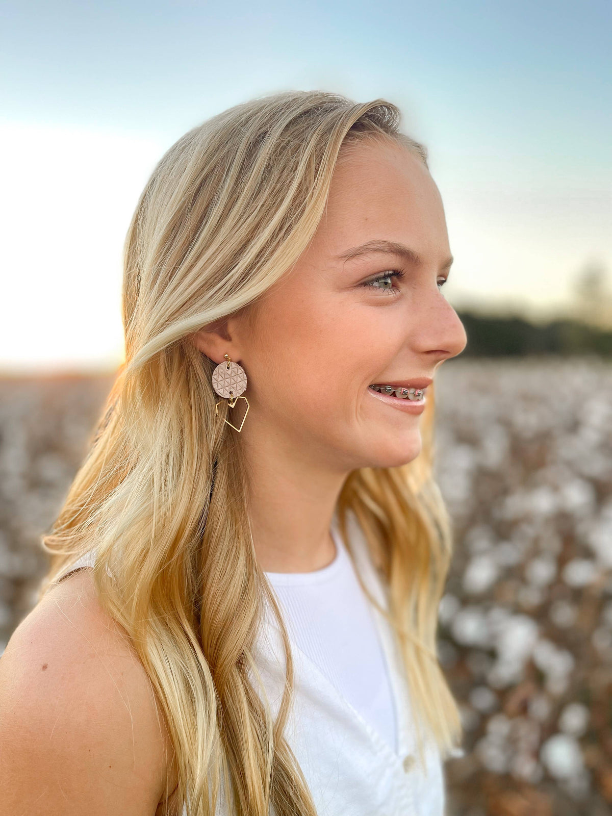 The Hazie mini leather earrings {mauve}