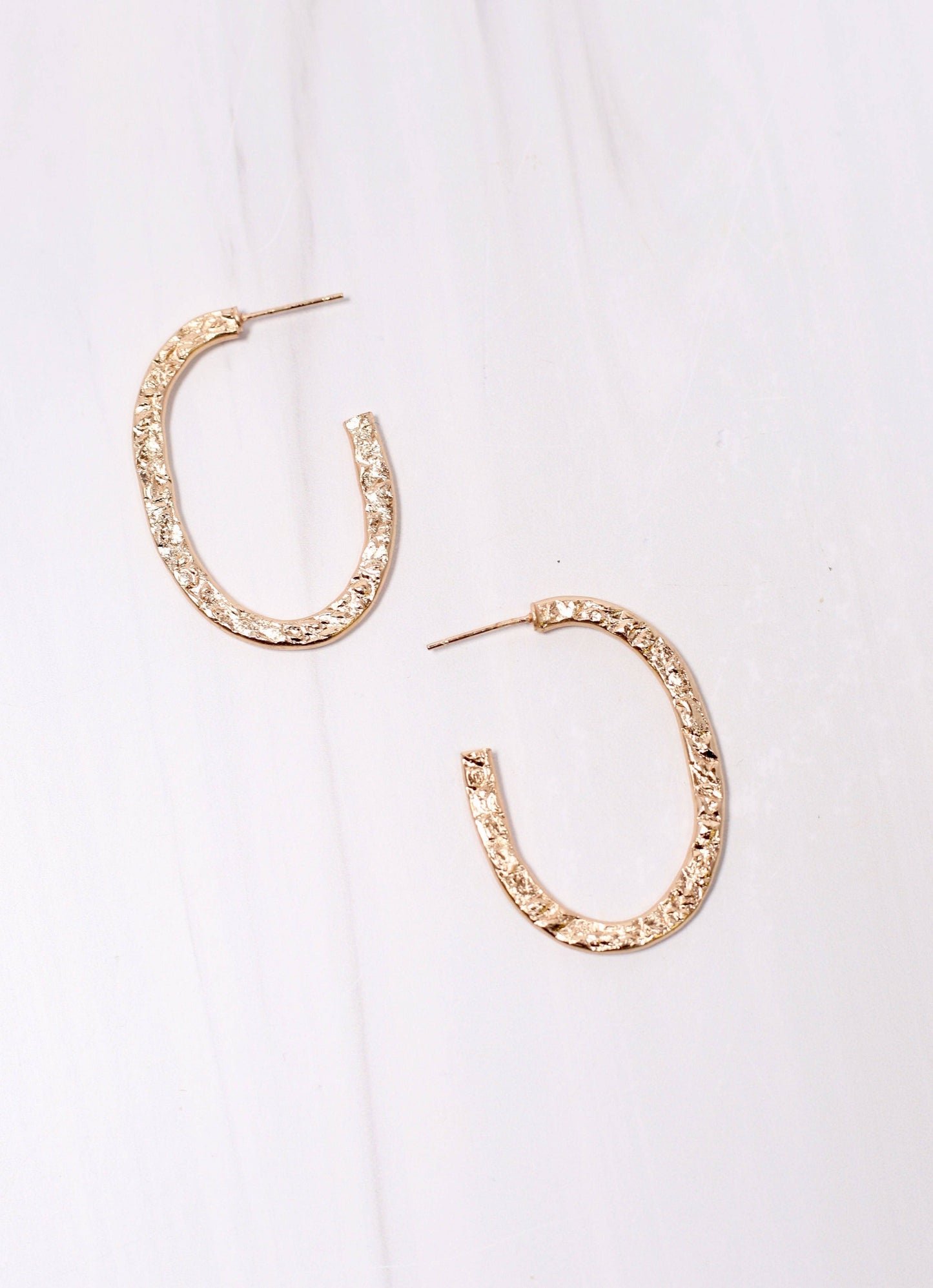 Chevre Hammered Hoop Earring GOLD: Default