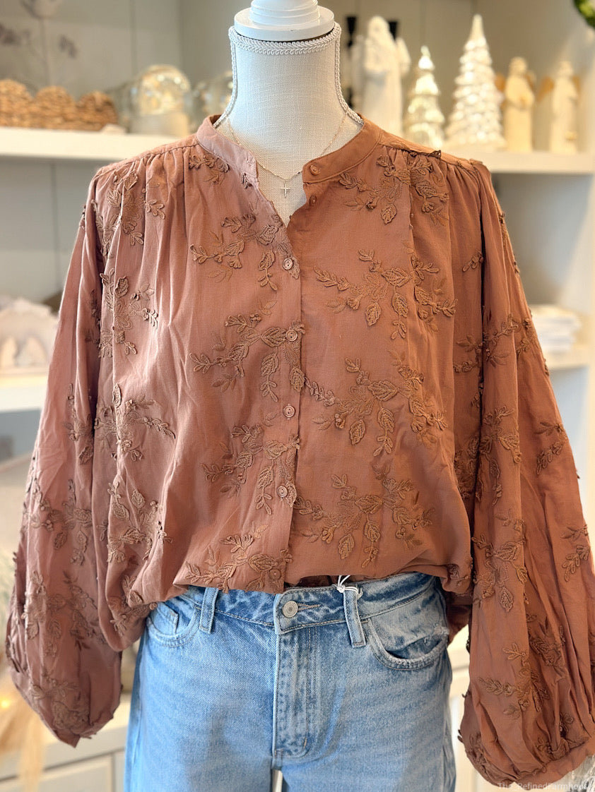 Chestnut Applique Solid ¾ dolman sleeve