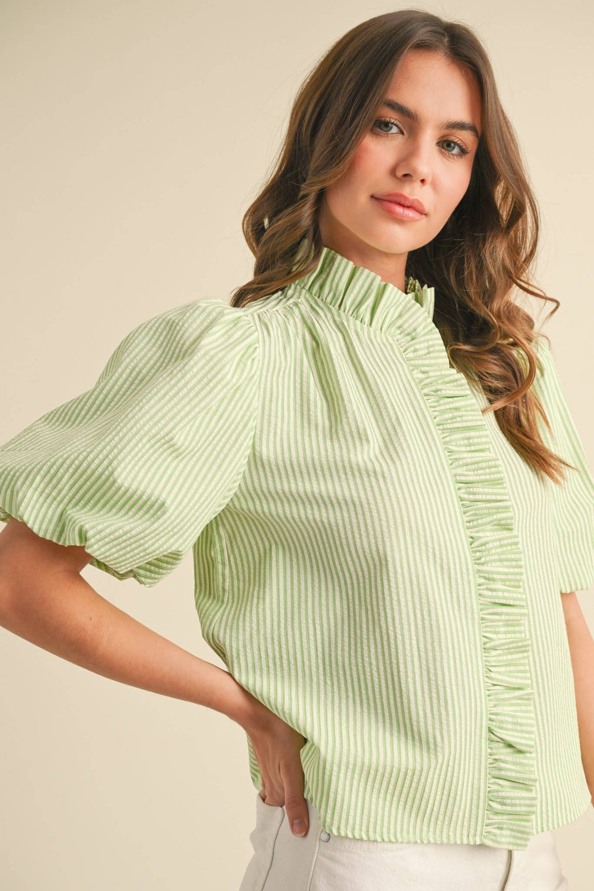 STRIPED RUFFLE BUTTON DOWN TOP MTP3750: PEACH CORAL, L