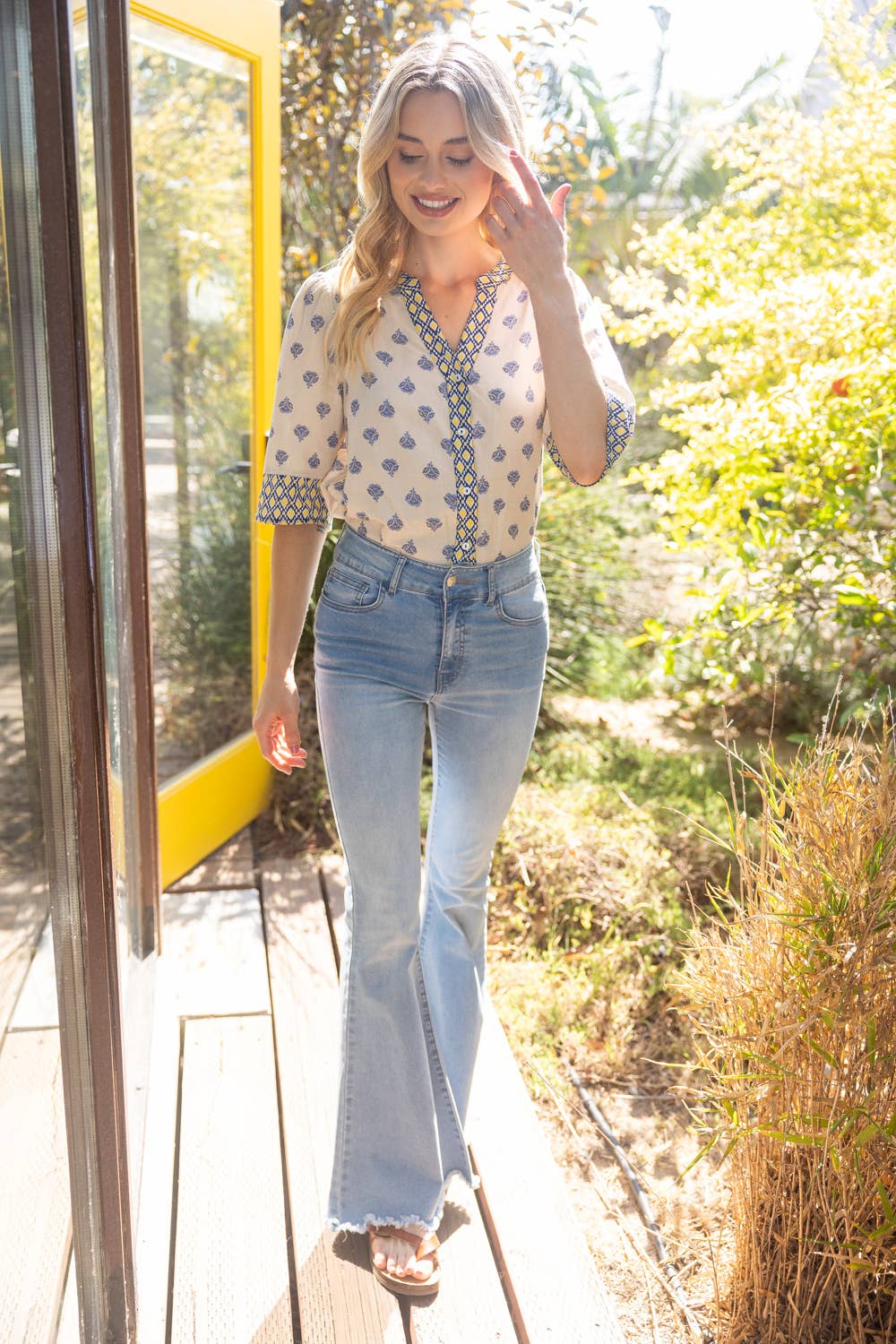 Floral Contrast Print Details Button-up Top