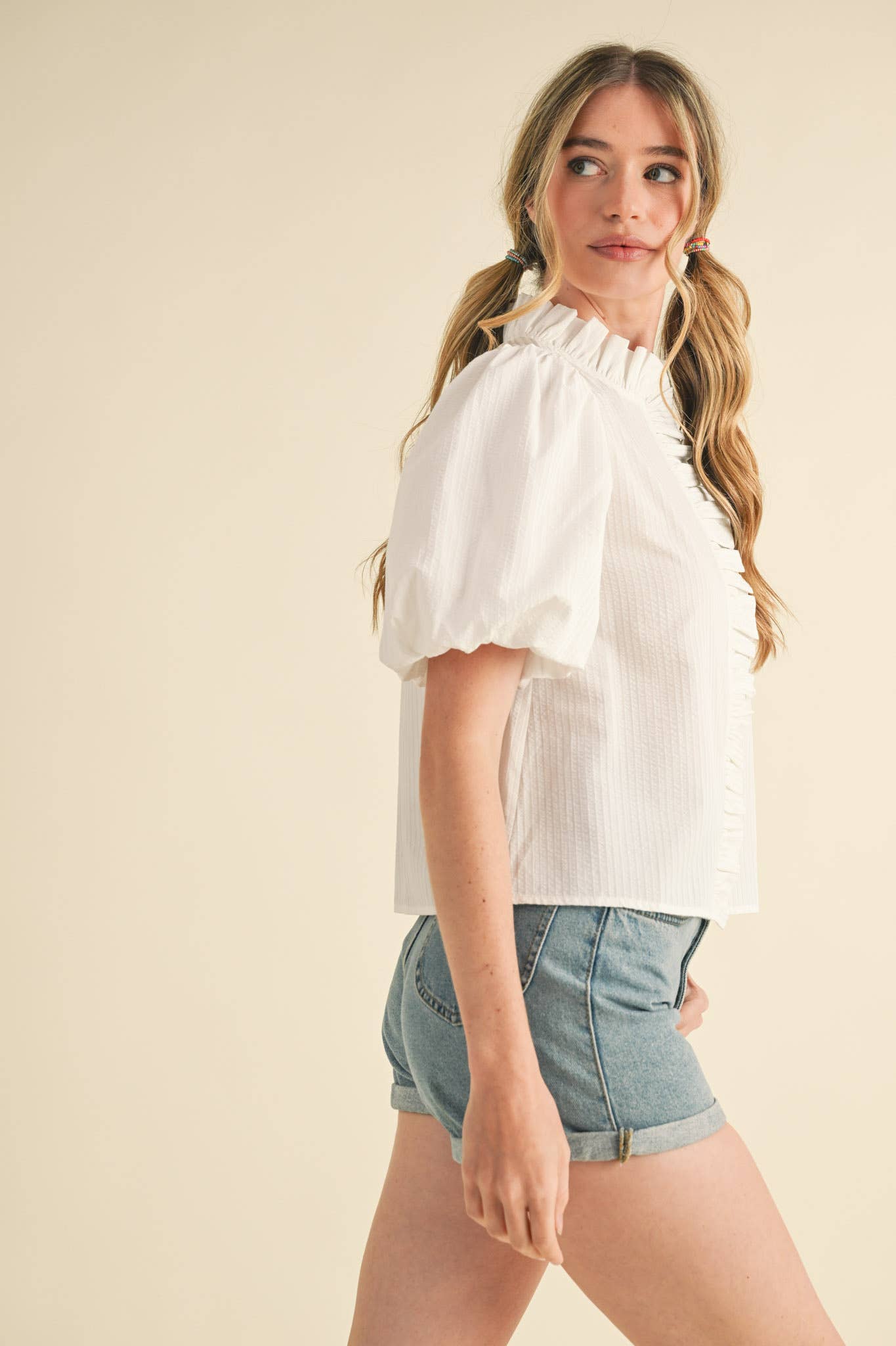 STRIPED RUFFLE BUTTON DOWN TOP MTP3750: PEACH CORAL, L