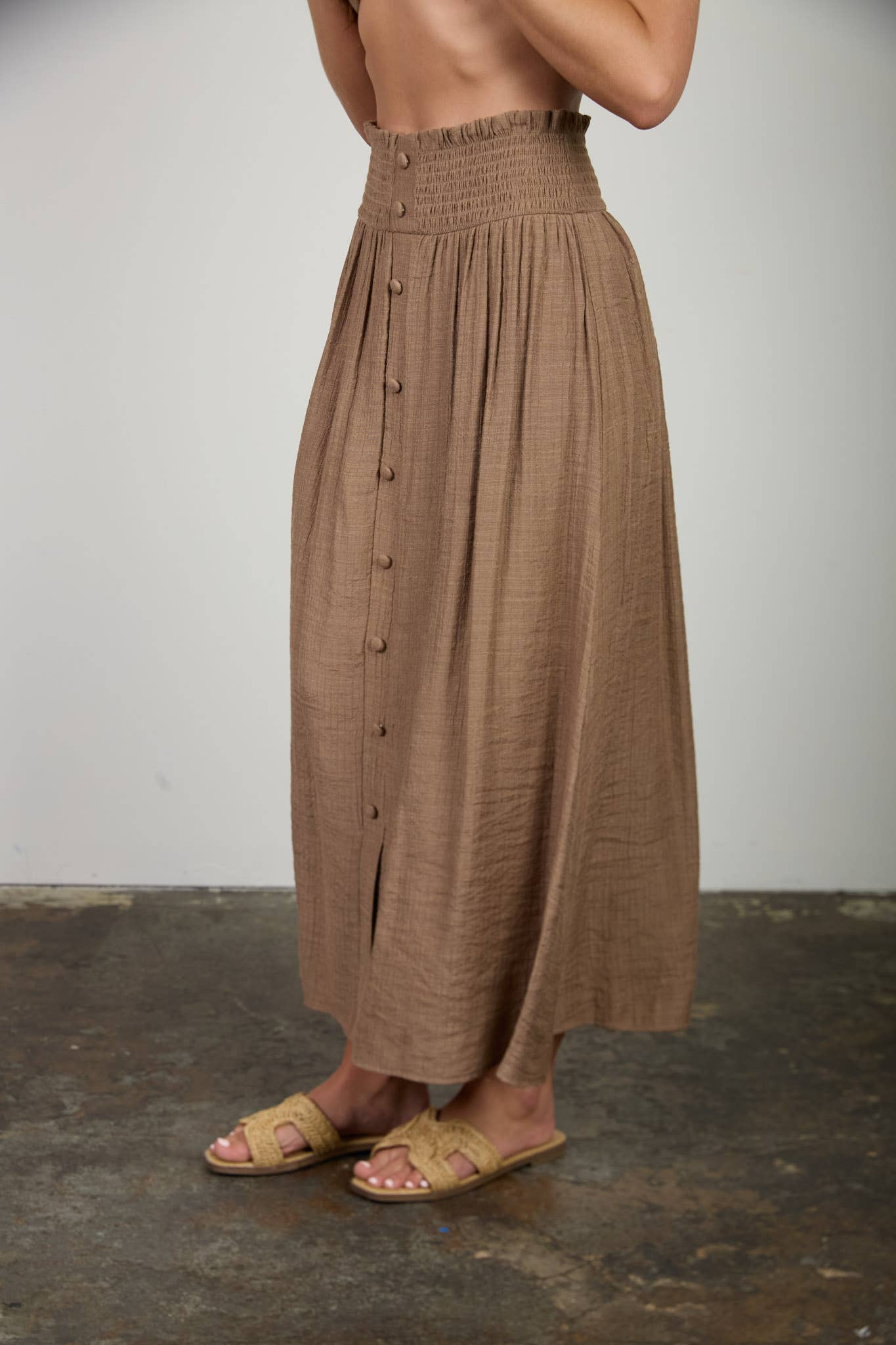 SMOCKED WAIST RUFFLE DETAIL BUTTON DOWN MIDI SKIRT: NATURAL