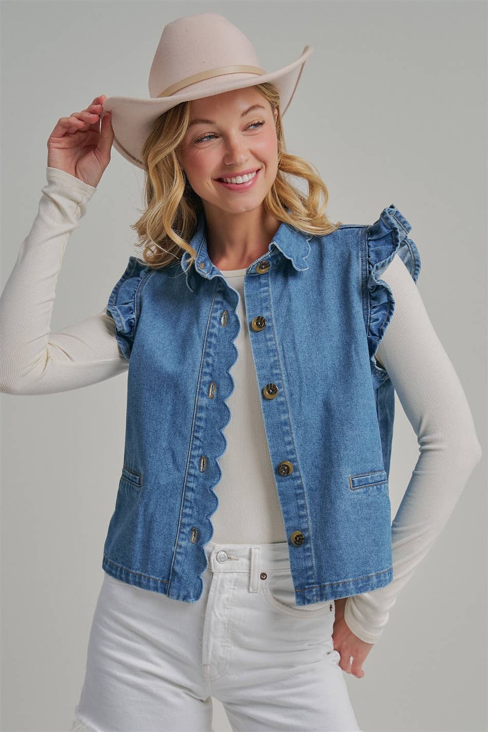 RUFFLED DENIM VEST WITH SCALLOPED COLLAR AND PLACKET BAND: DENIM, S-M-L(2-2-2)