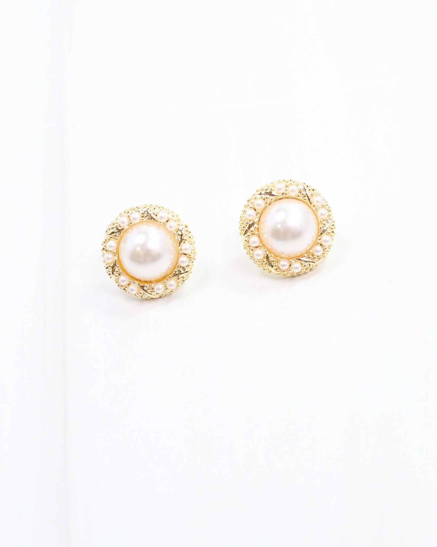 Raize Embellished Pearl Earring Gold