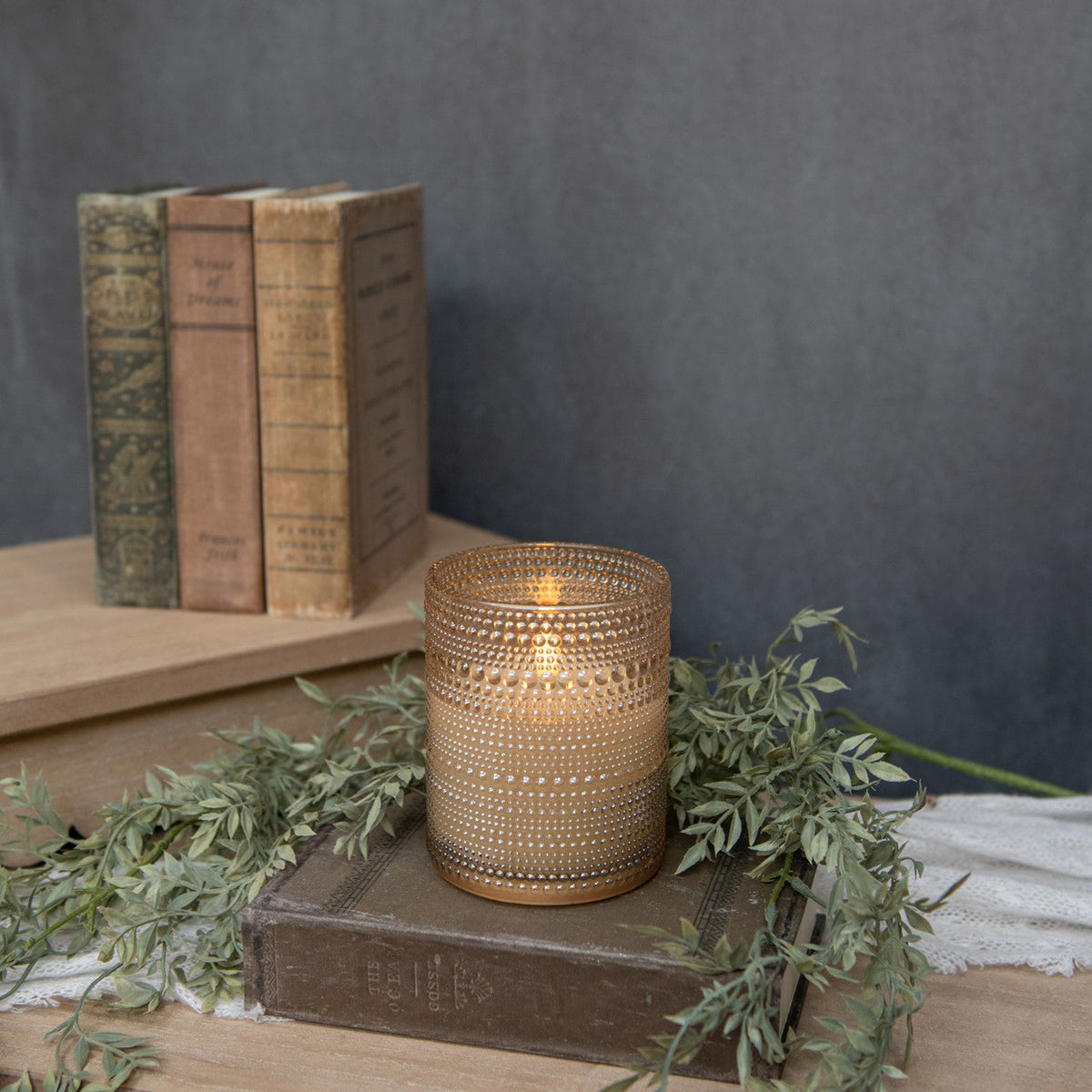 CHAMPAGNE DOTTED GLASS 3D FLAME CANDLE