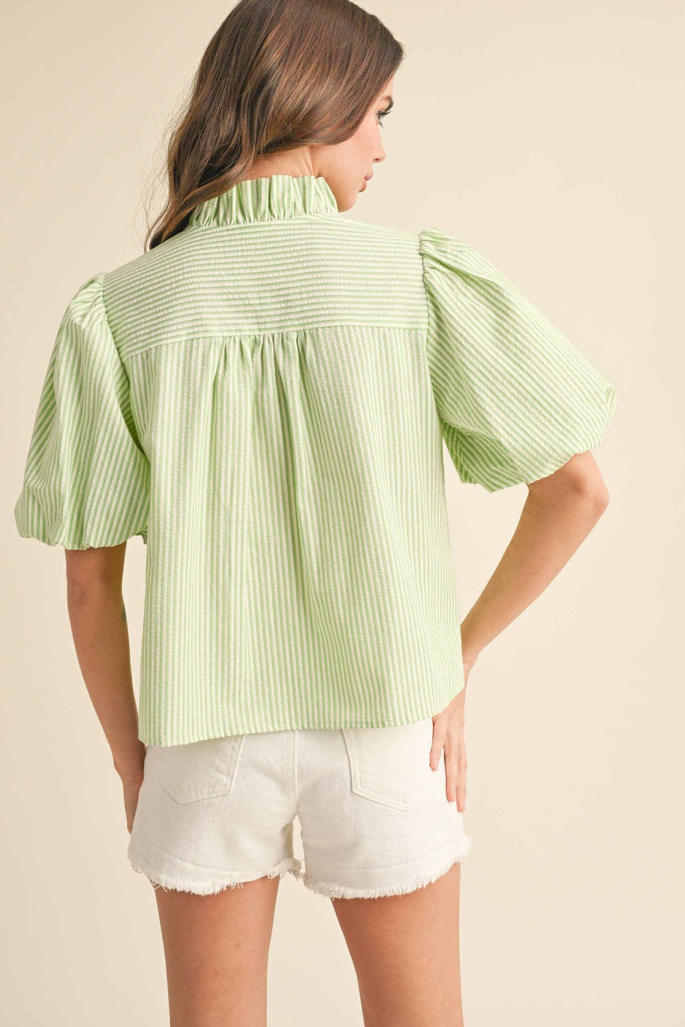 STRIPED RUFFLE BUTTON DOWN TOP MTP3750: PEACH CORAL, L