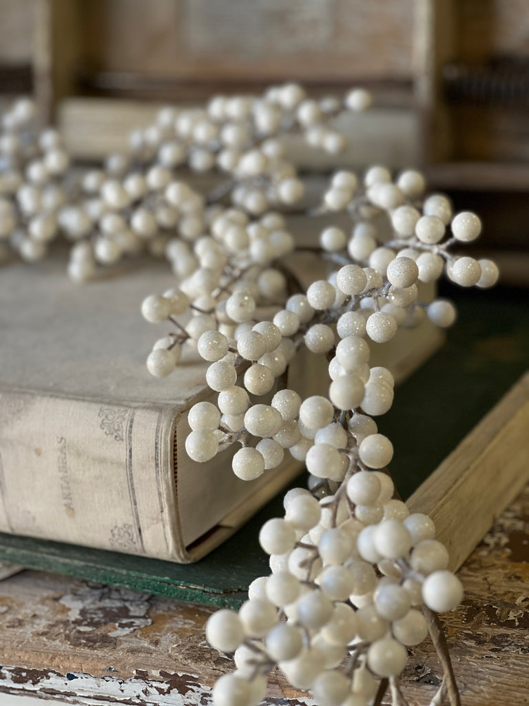 Icy Snowdrop Berry Garland | 5"