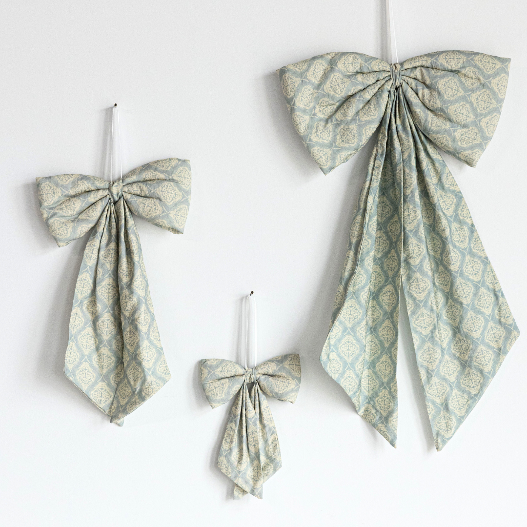 Teal Medallion Pattern Fabric Bows: Medium