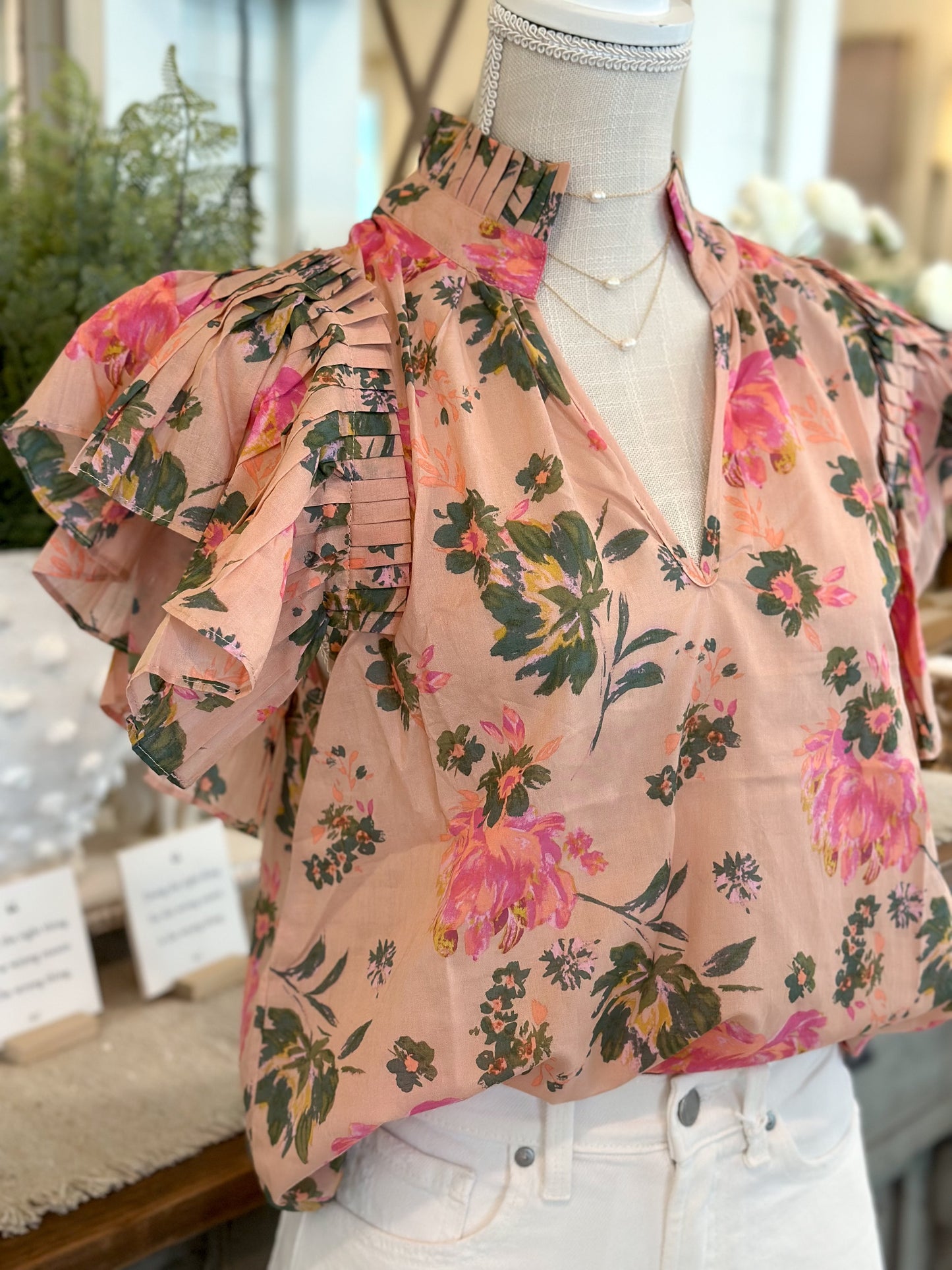 Floral V-neck-Peach Top