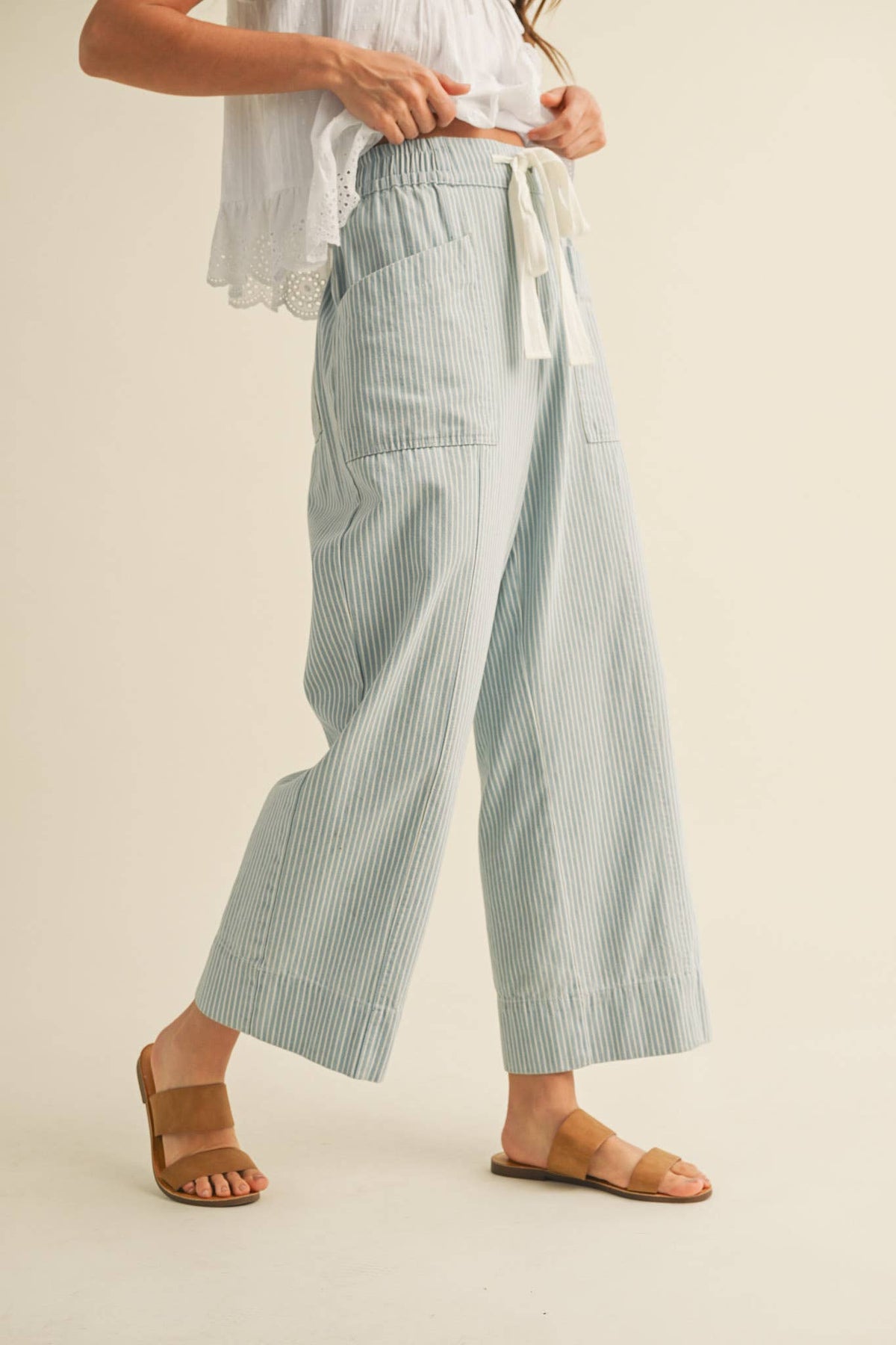 STRIPED WIDE LEG CROPPED PANTS MP3936: Light Blue Stripe, L
