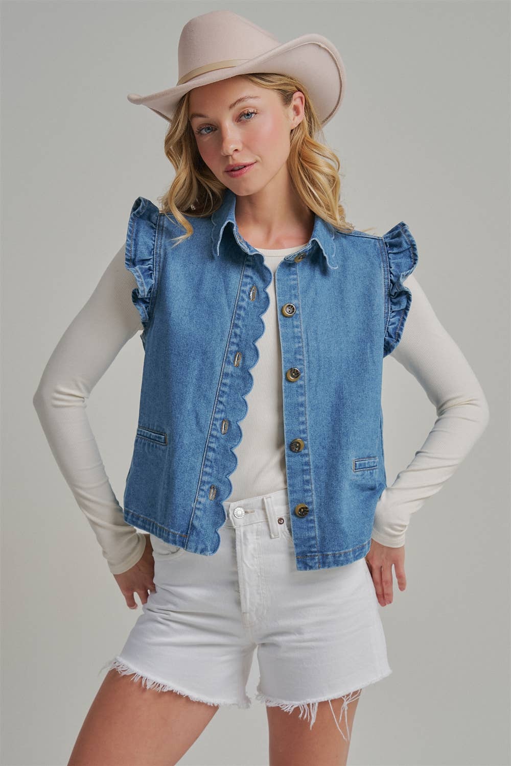 RUFFLED DENIM VEST WITH SCALLOPED COLLAR AND PLACKET BAND: DENIM, S-M-L(2-2-2)