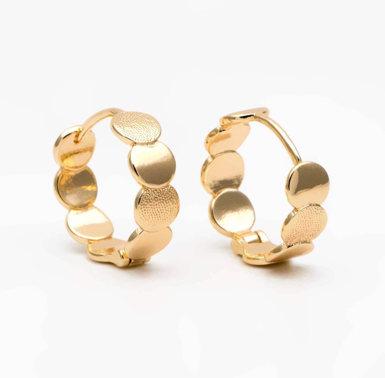 The  Grace hoops gold plated earrings